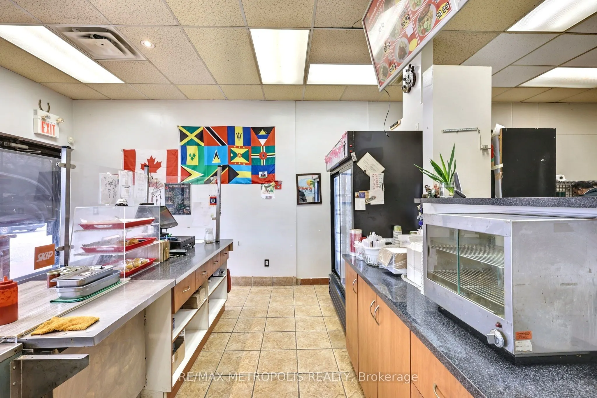 1051 SIMCOE Street N, #F5