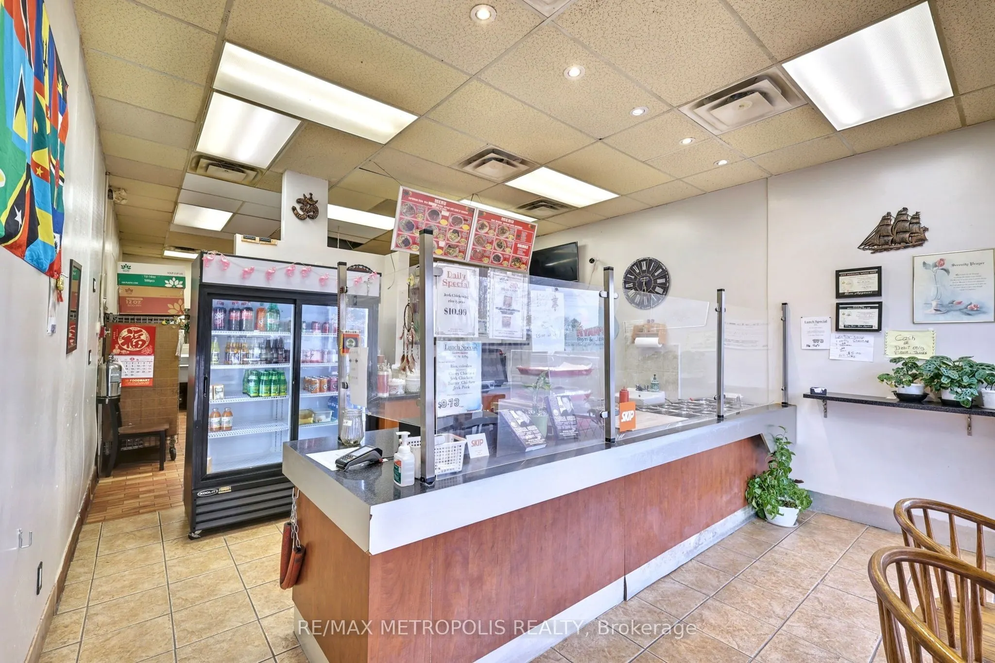 1051 SIMCOE Street N, #F5