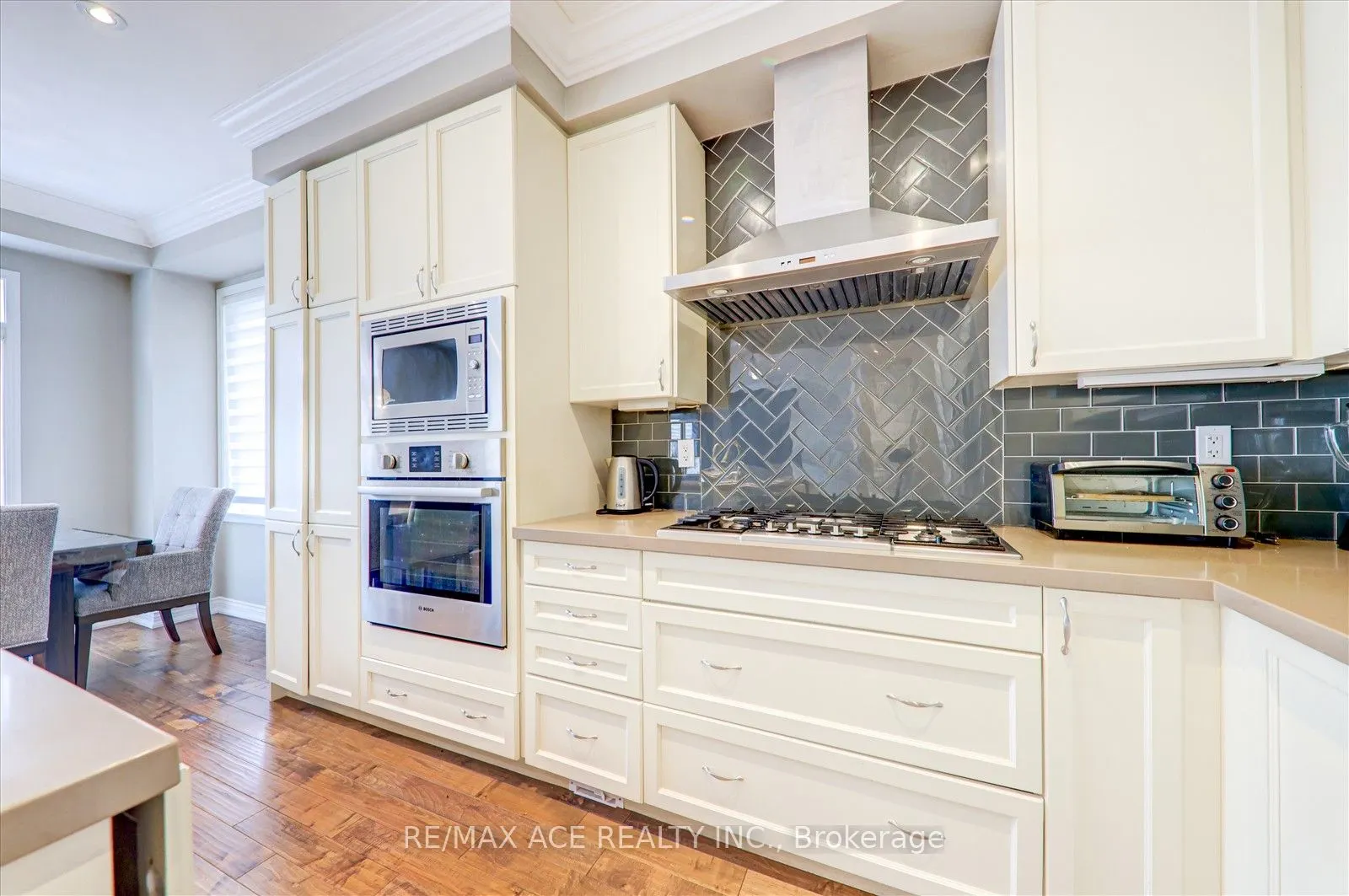 56 Stockell Crescent