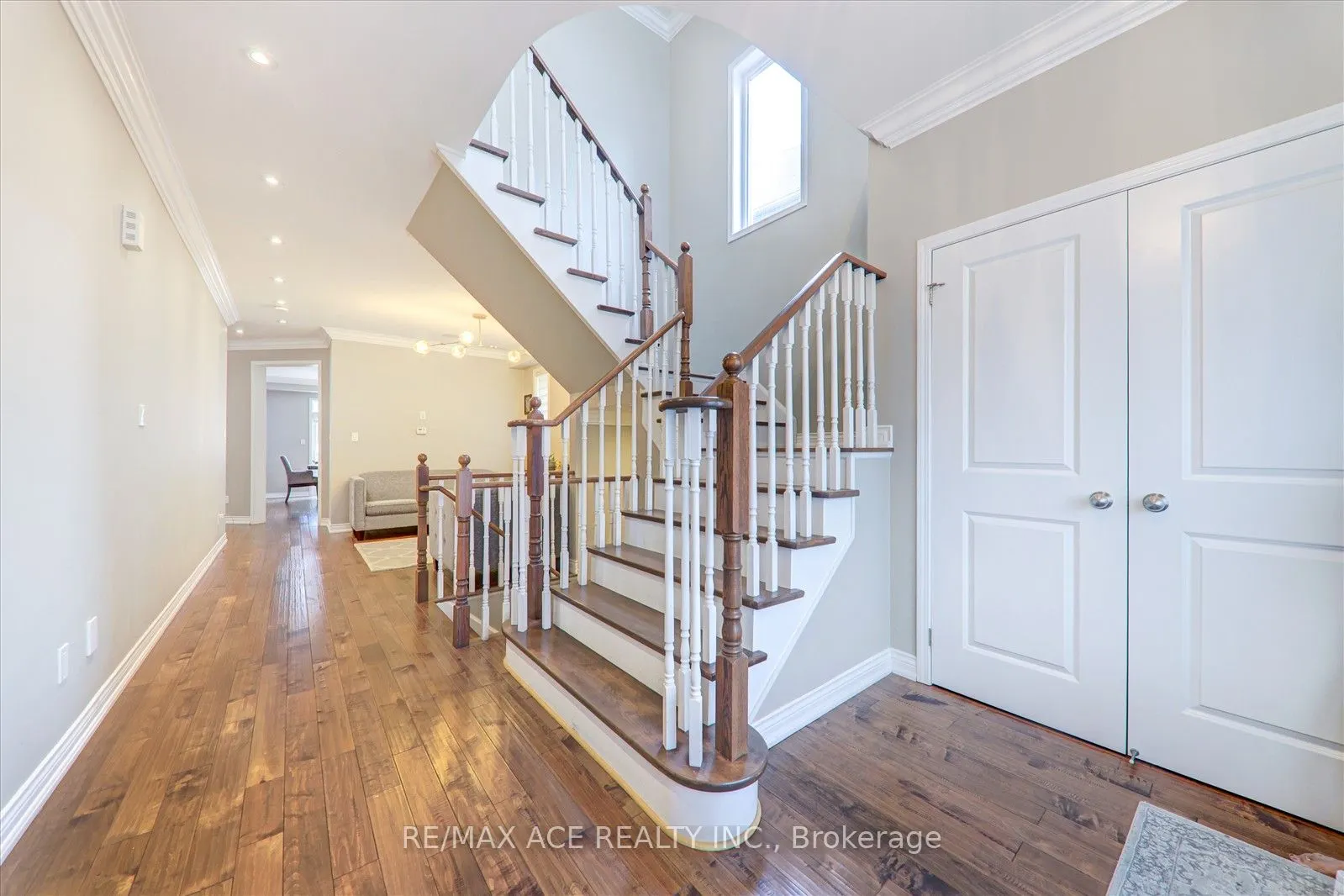 56 Stockell Crescent