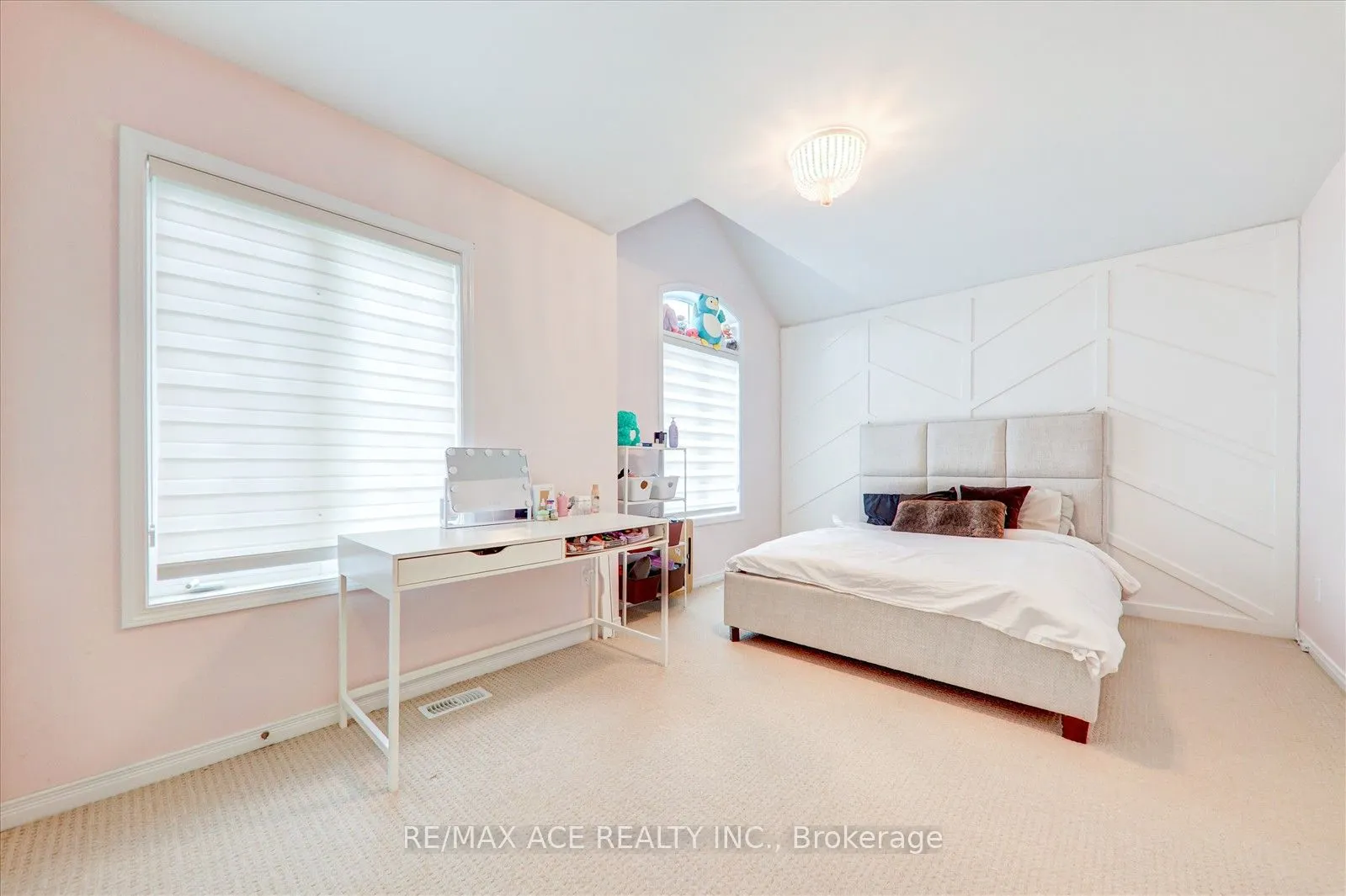 56 Stockell Crescent