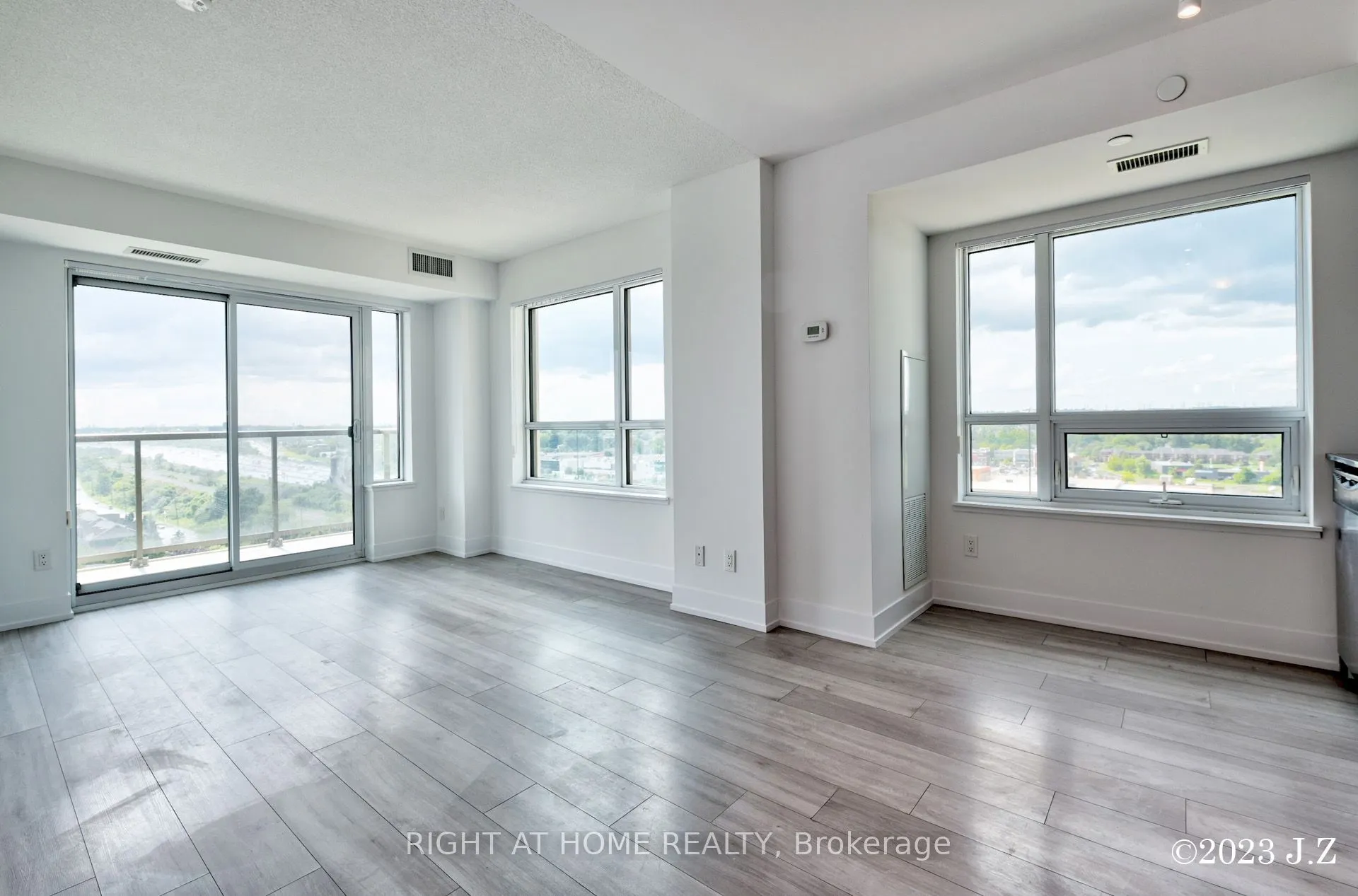 1215 Bayly Street, #1109