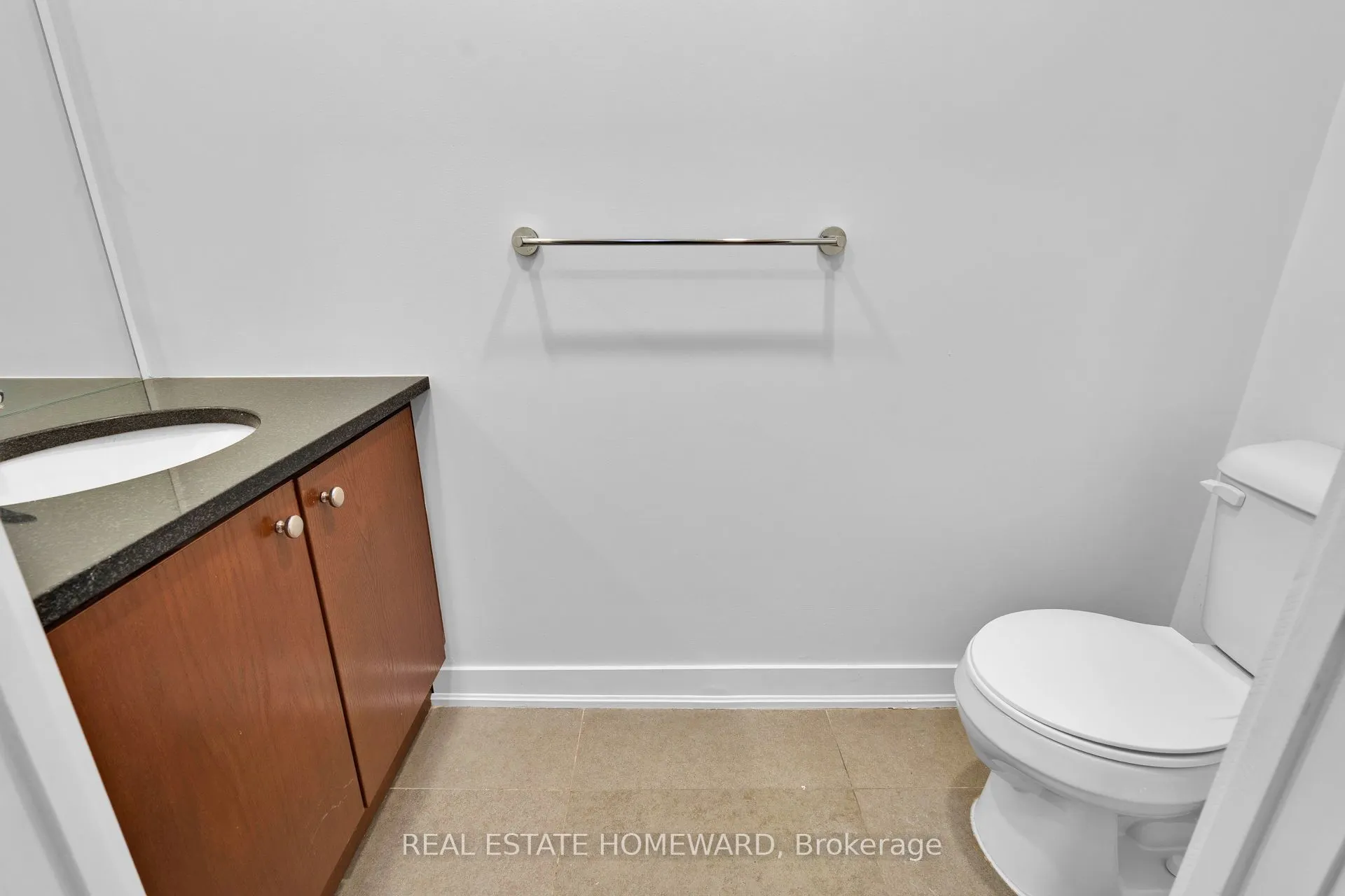 201 Carlaw Avenue #128