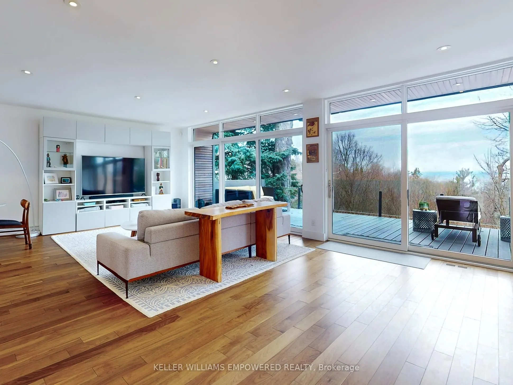 9 Fenwood Heights