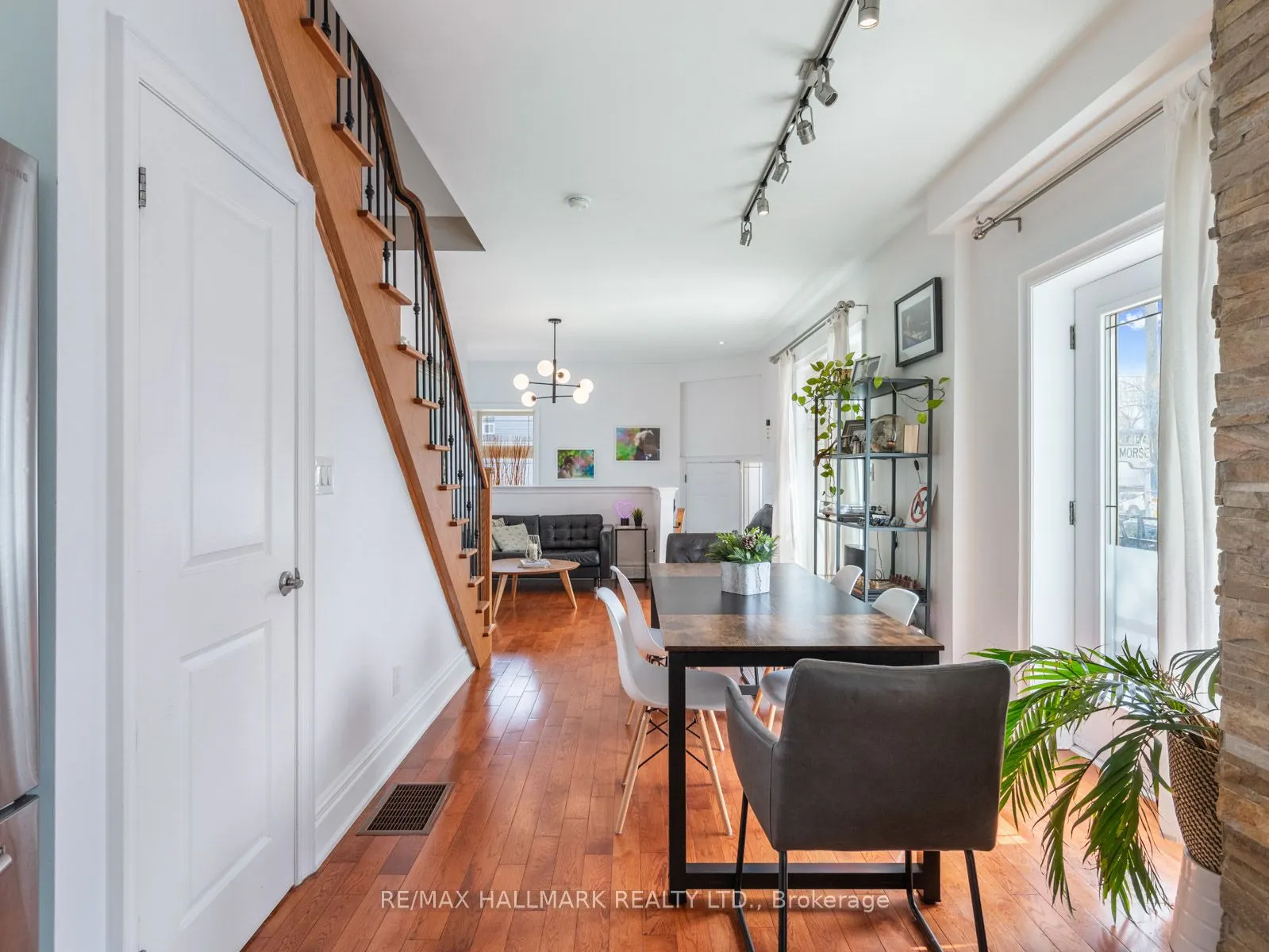 112A Morse Street