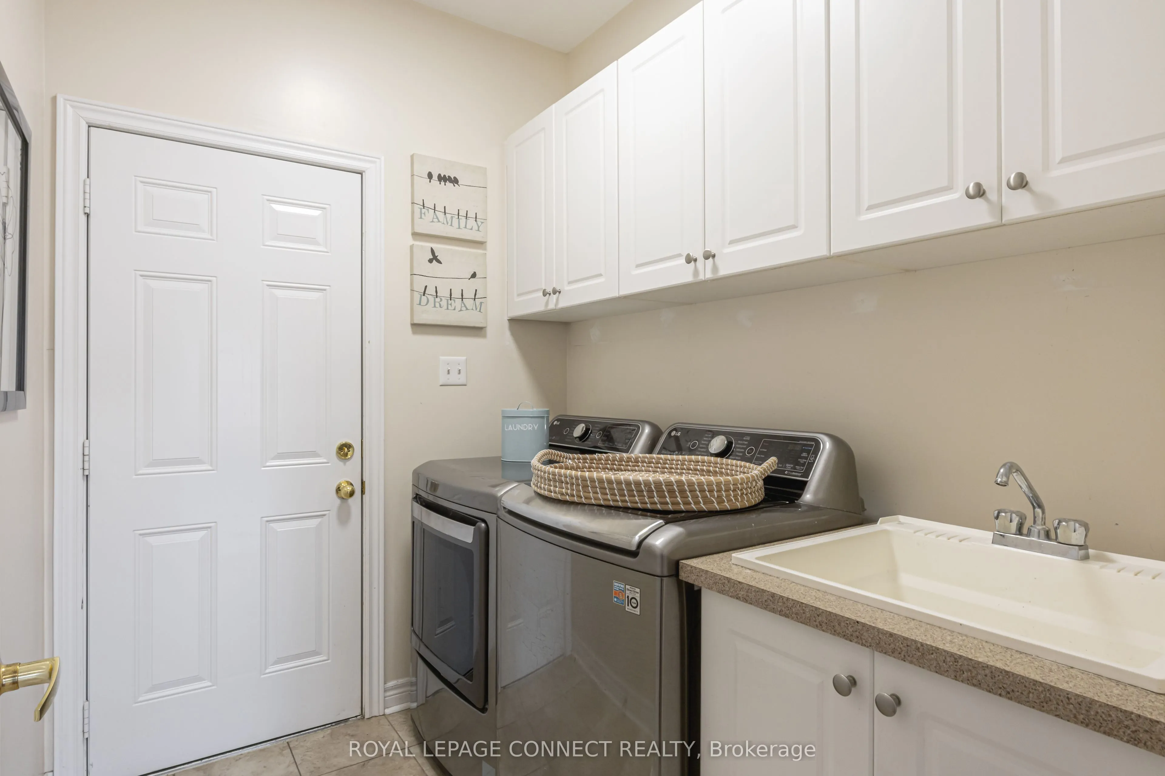 4 Branthaven Court