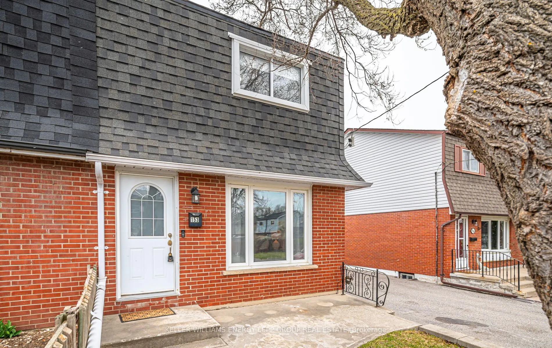 153 Barkley Crescent