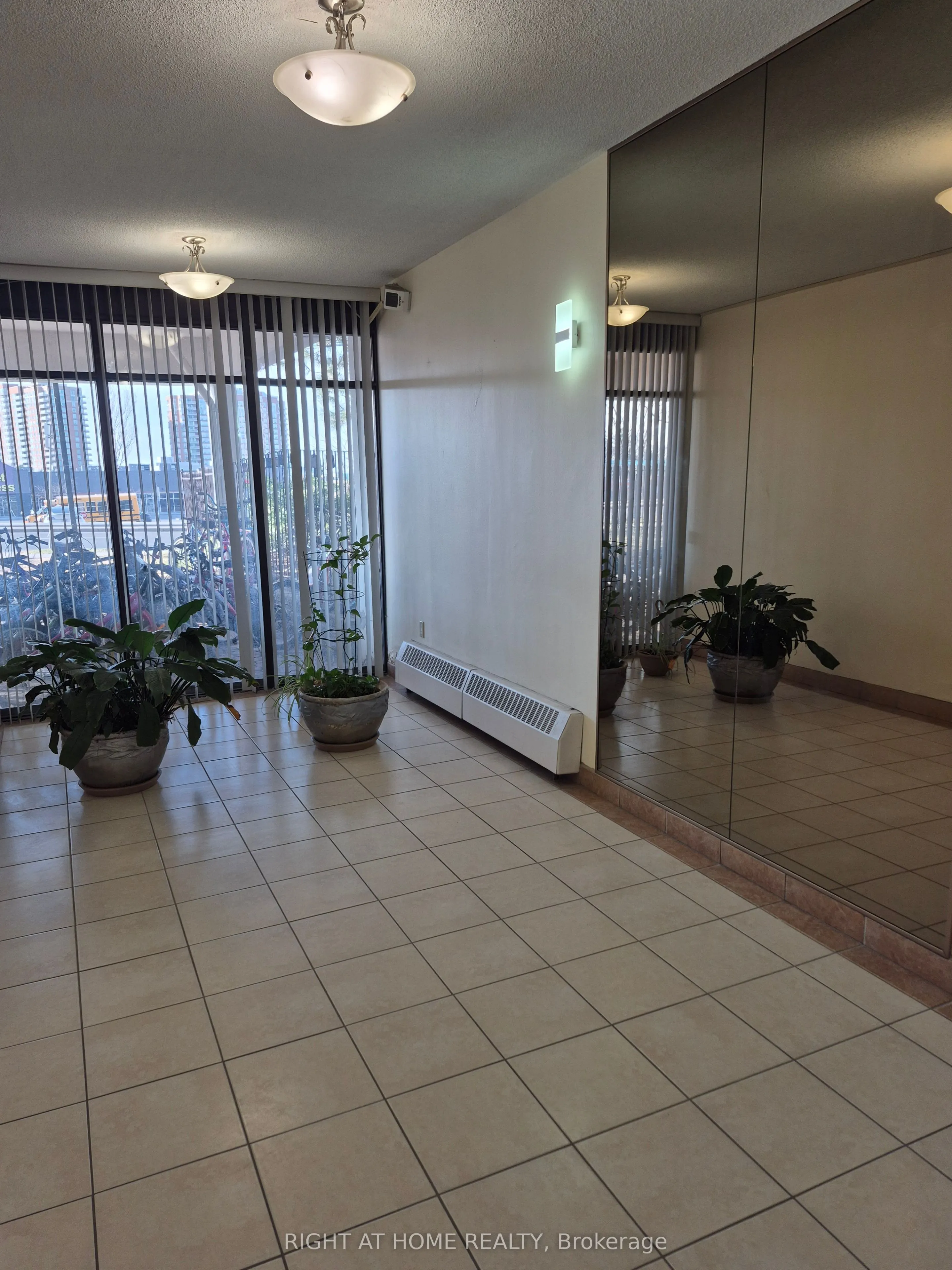 10 Tapscott Road, #602
