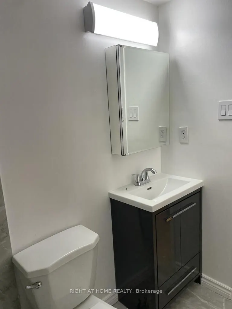10 Tapscott Road, #602