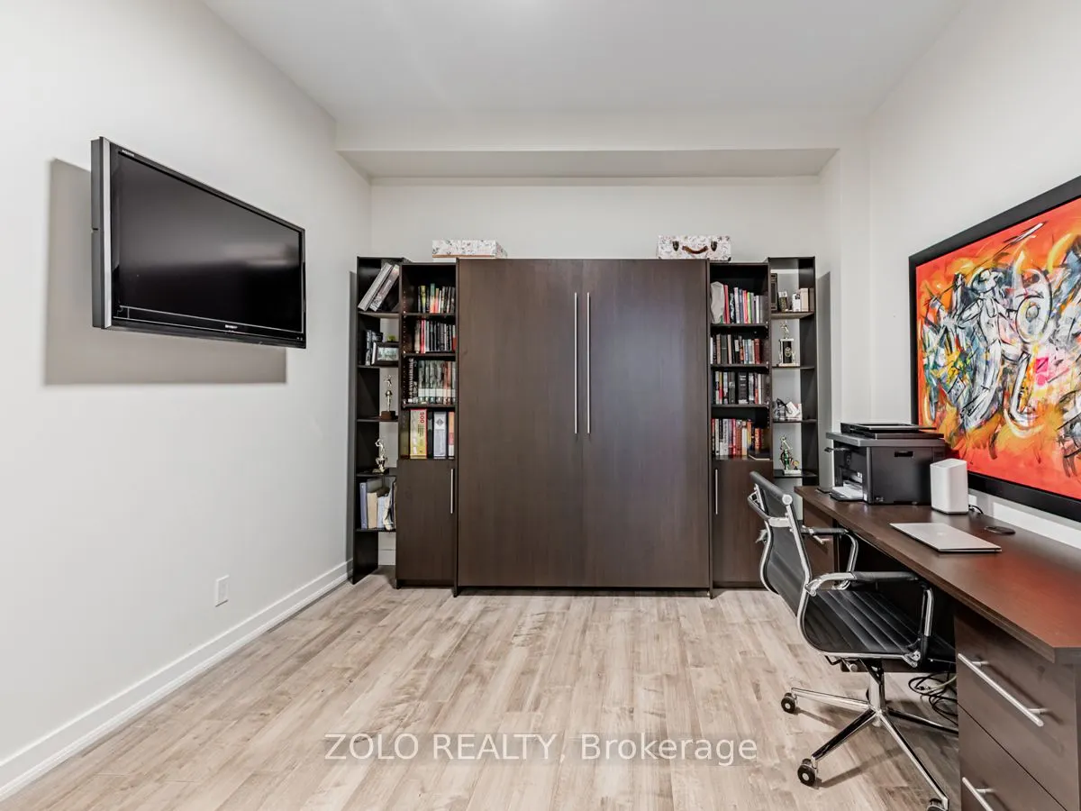 1842 Queen Street E, #304