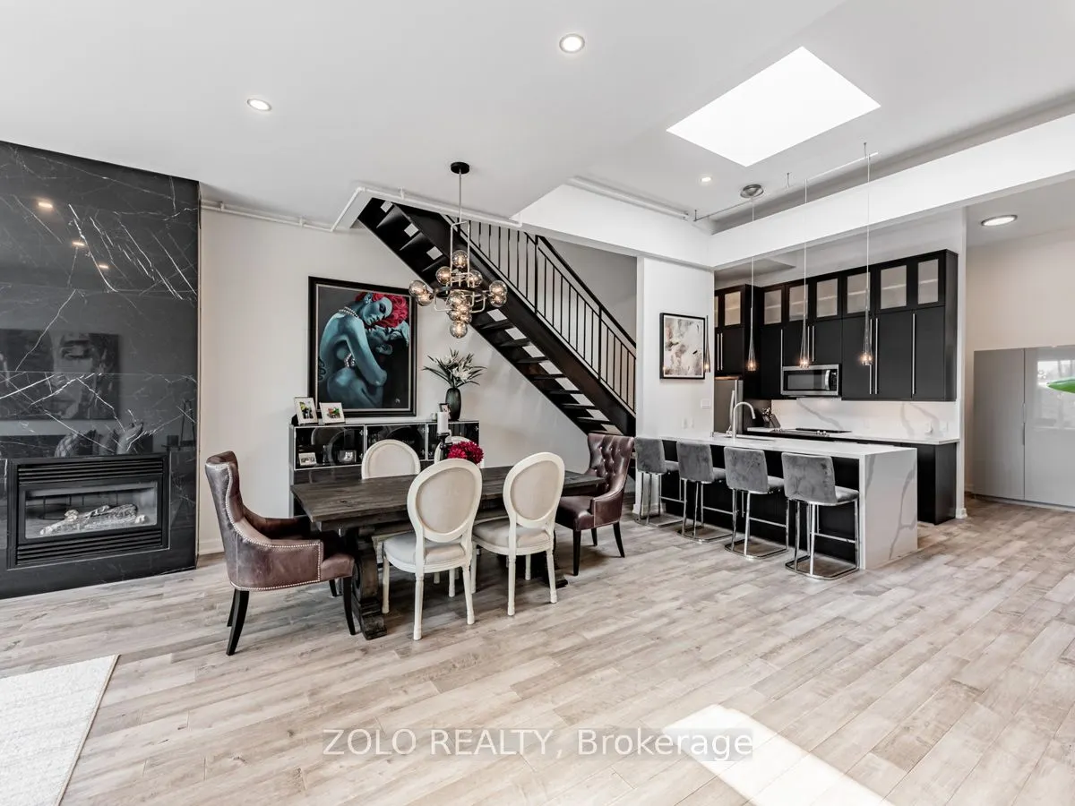 1842 Queen Street E, #304