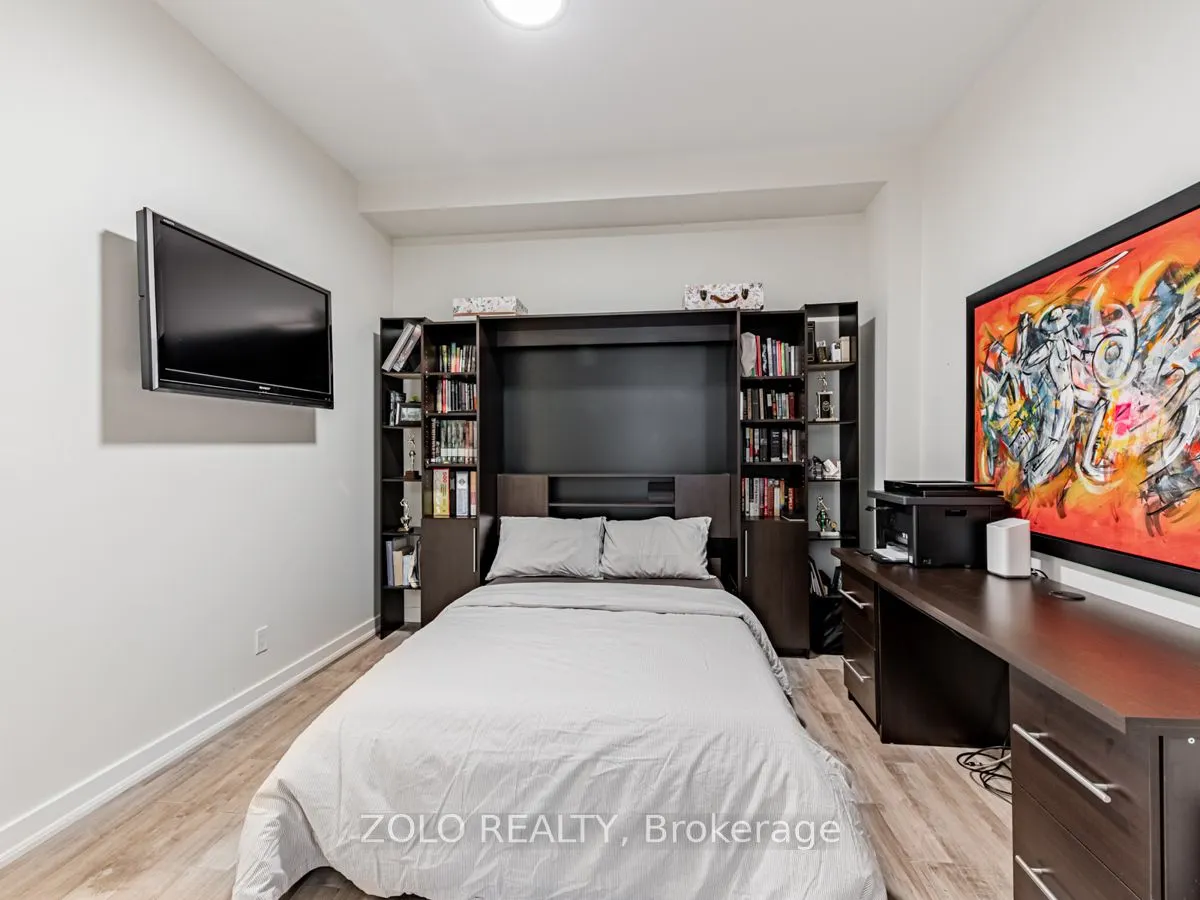 1842 Queen Street E, #304