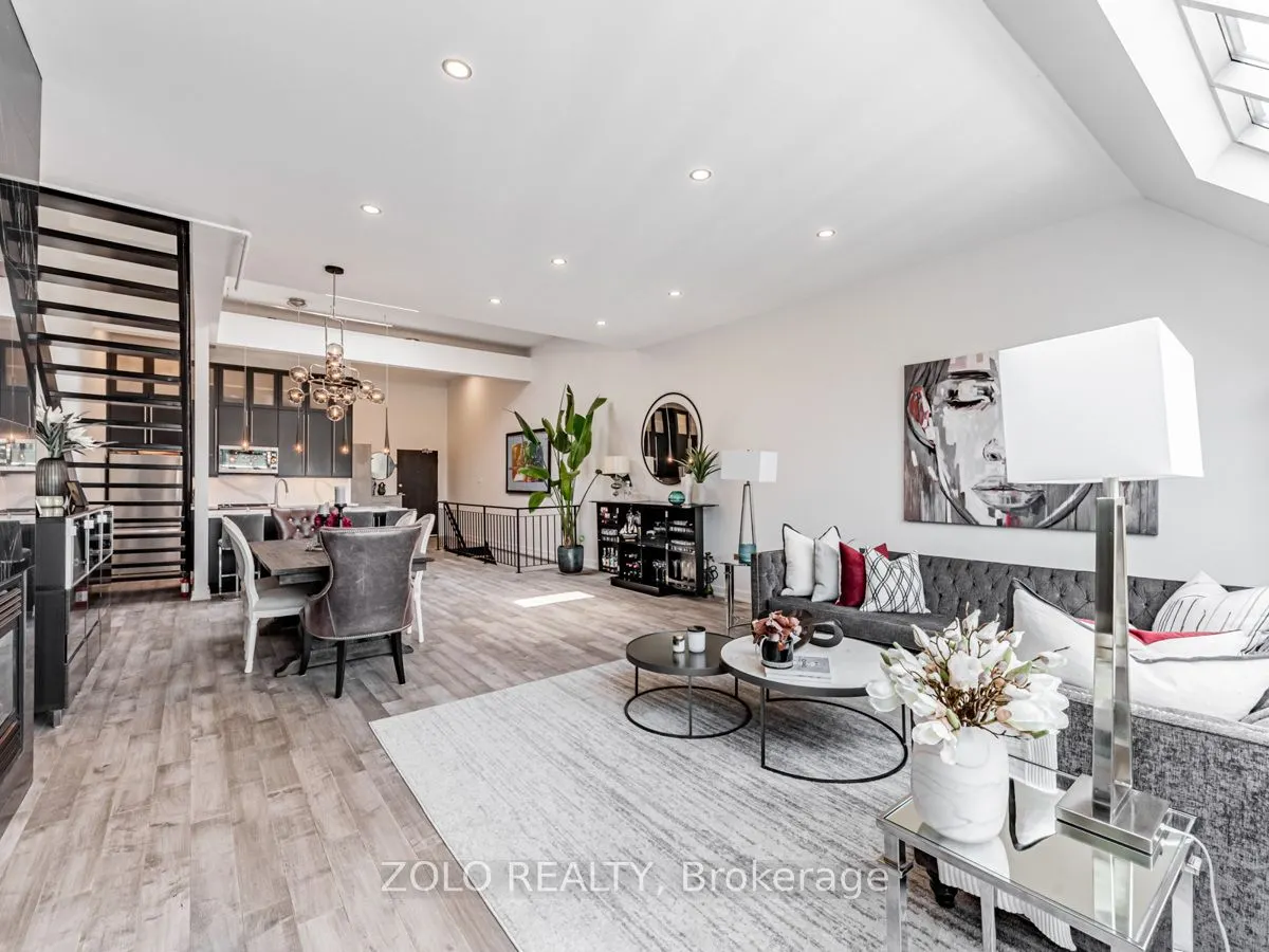 1842 Queen Street E, #304