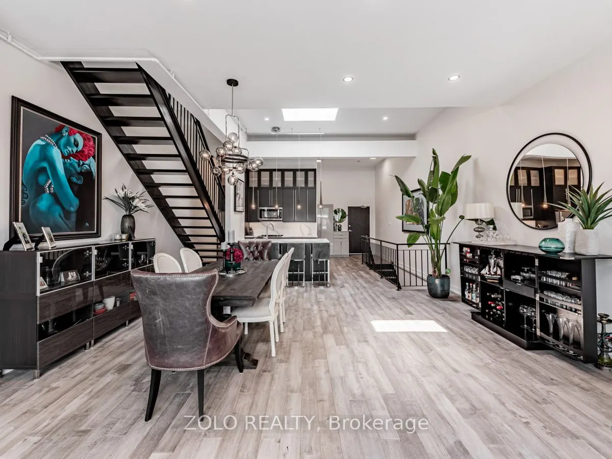 1842 Queen Street E, #304