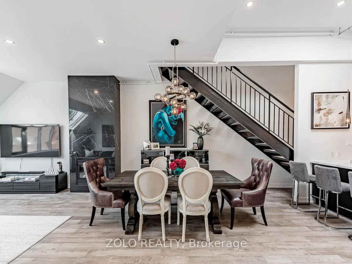 1842 Queen Street E, #304