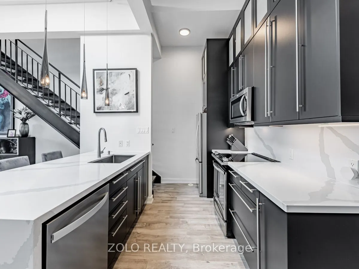 1842 Queen Street E, #304