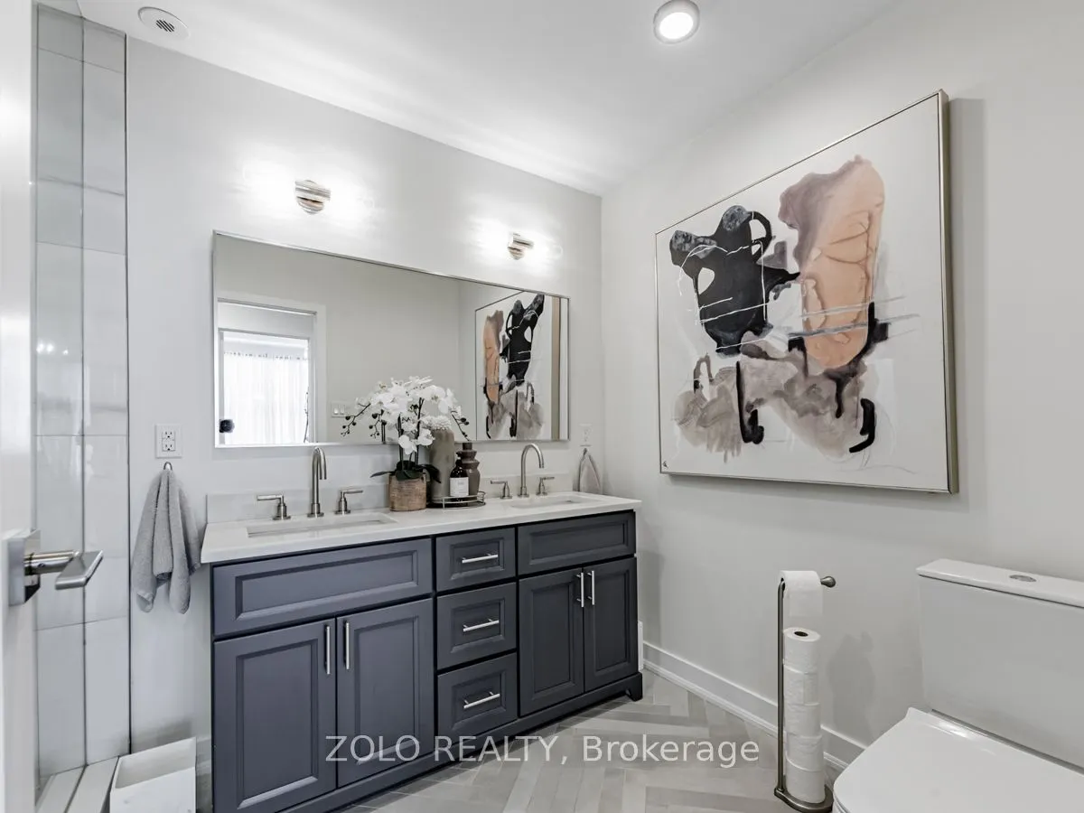 1842 Queen Street E, #304