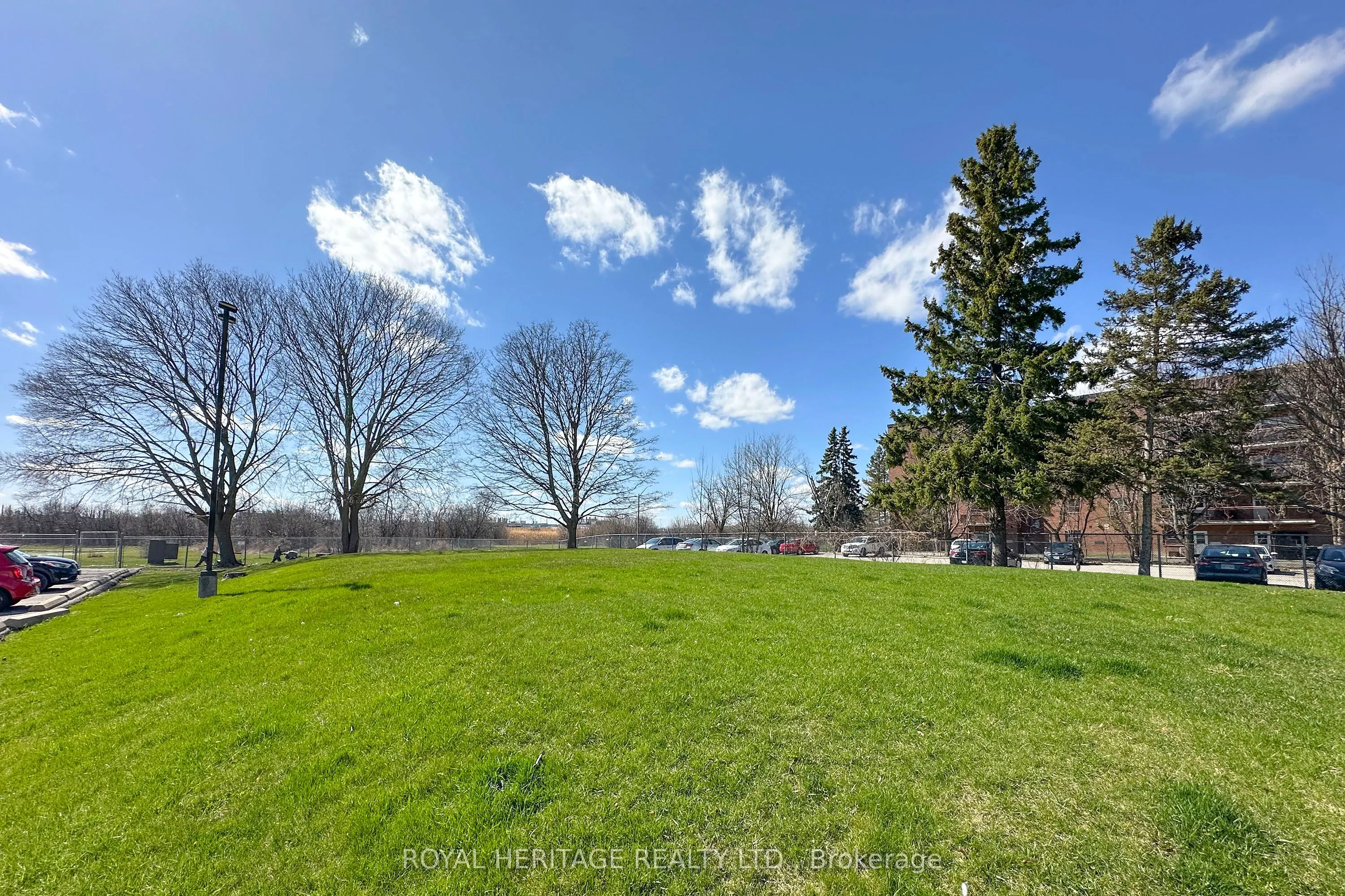 936 Glen Street #101