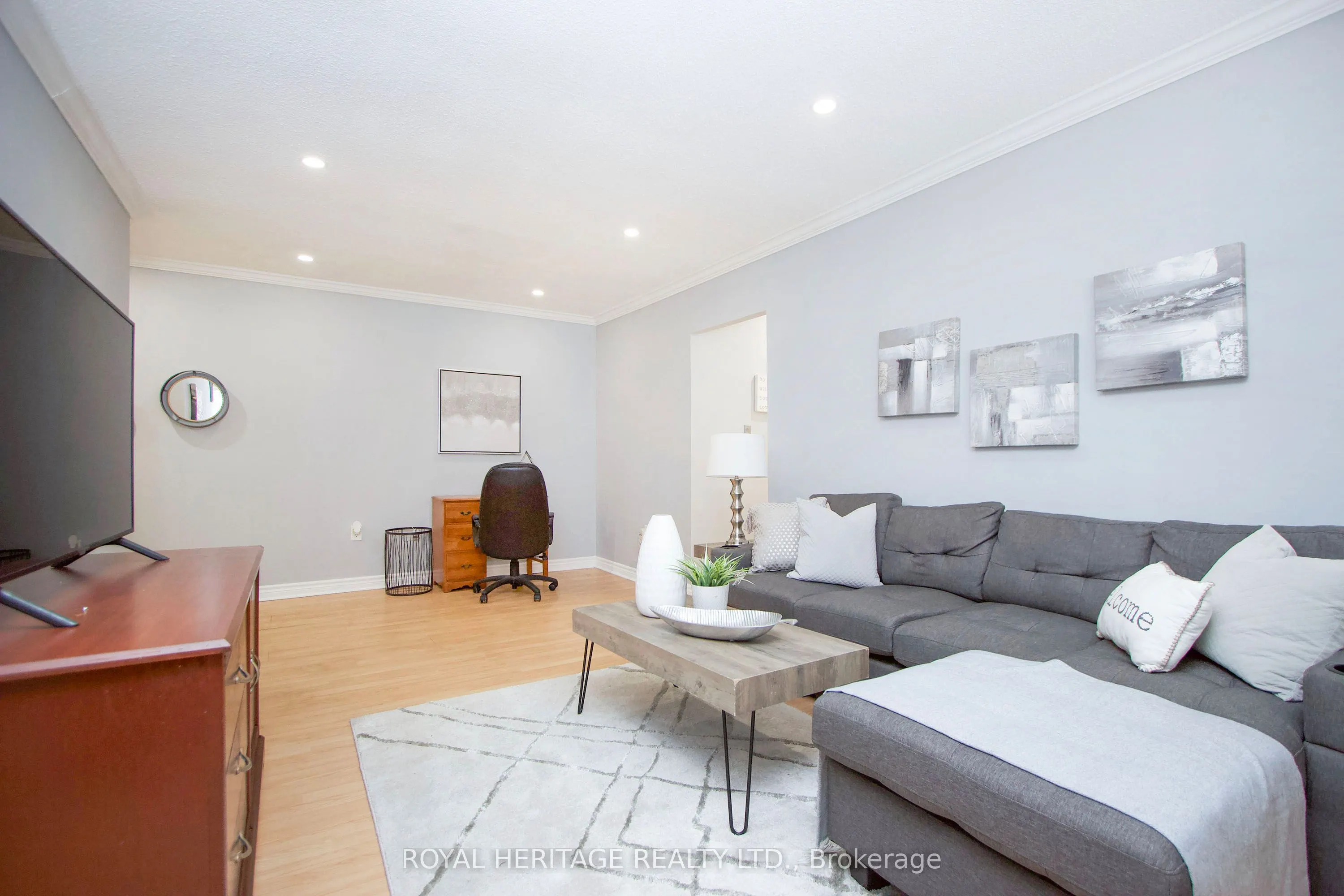 936 Glen Street #101