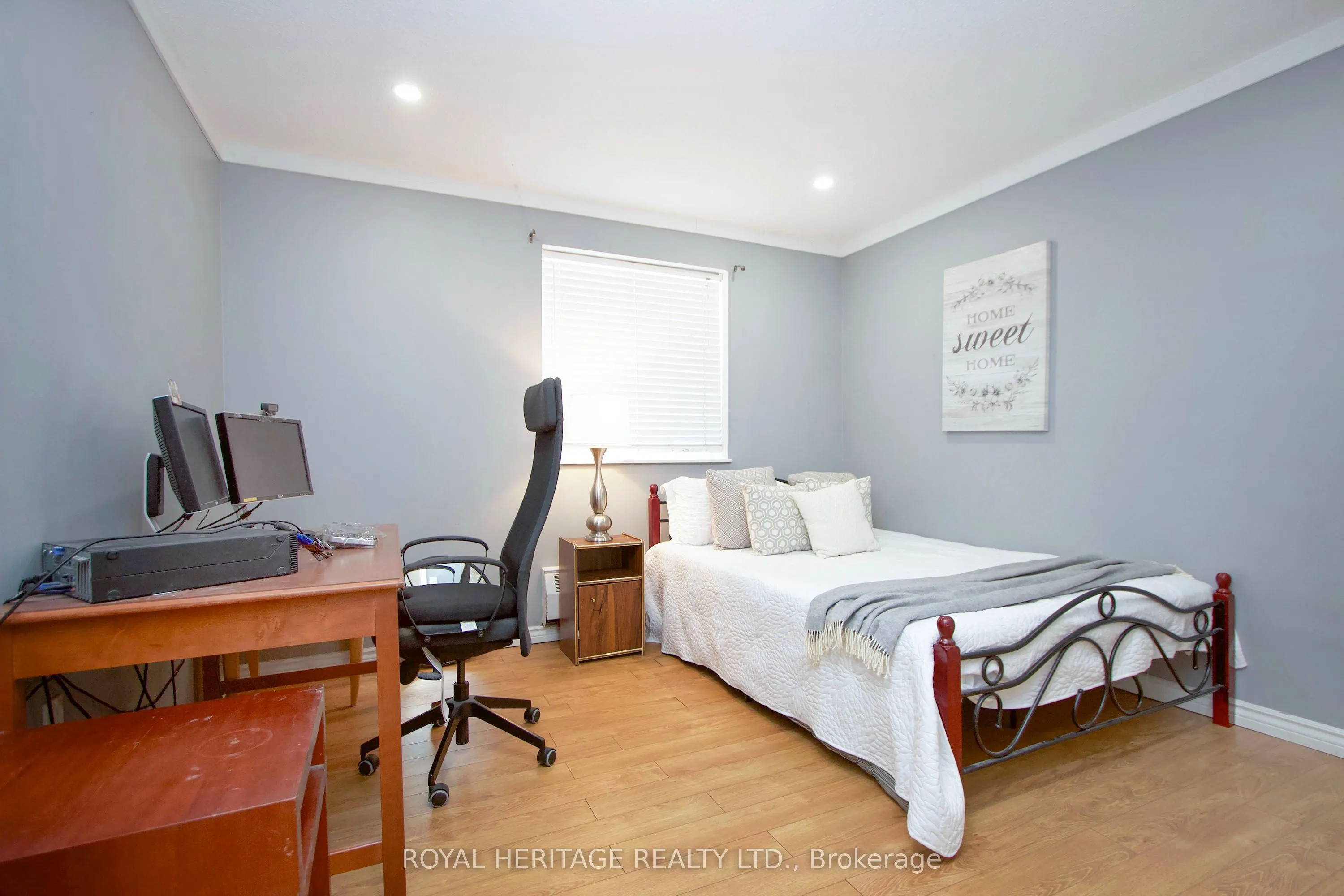 936 Glen Street #101
