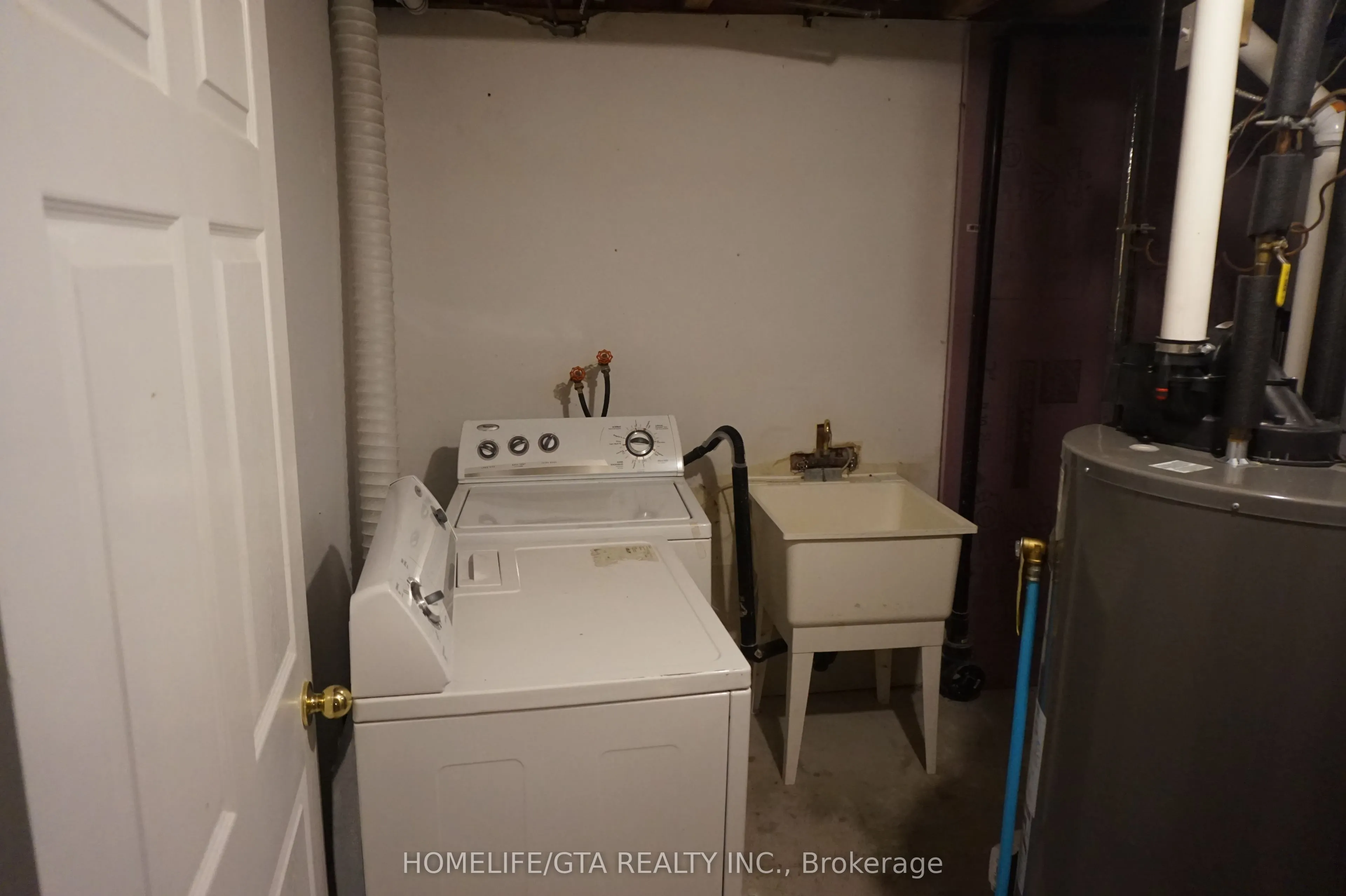 11 Flycatcher Avenue