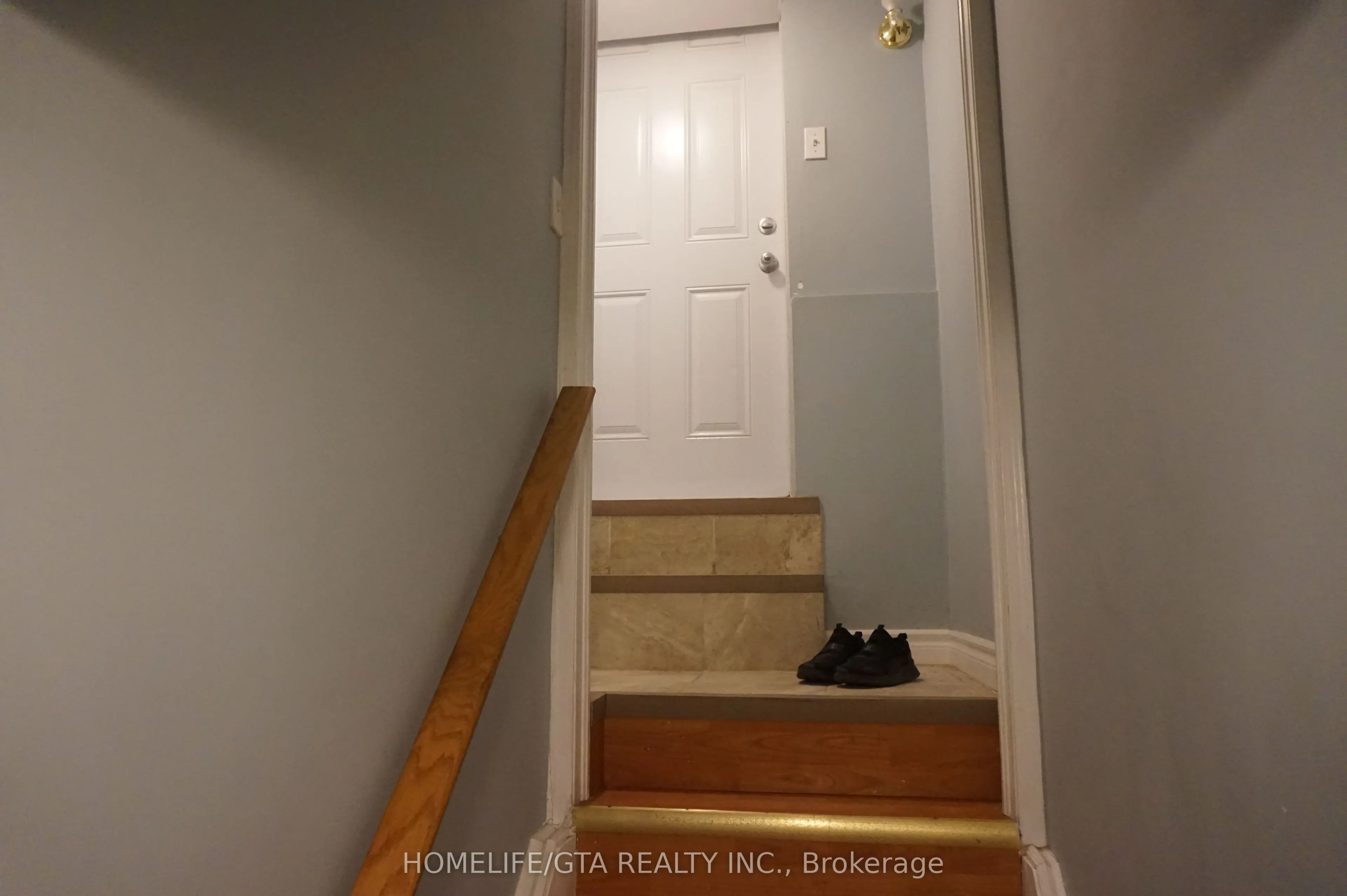 11 Flycatcher Avenue