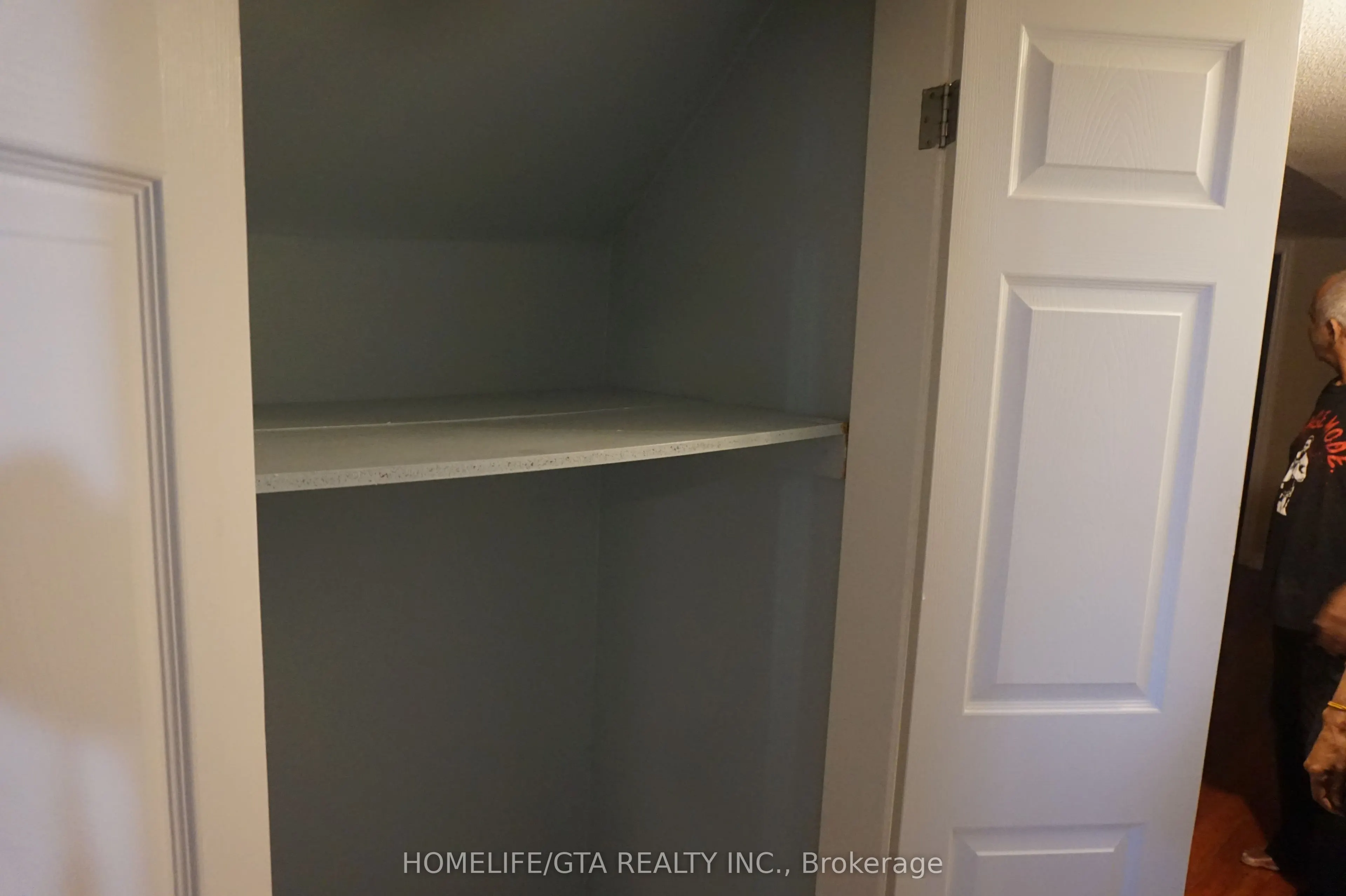 11 Flycatcher Avenue