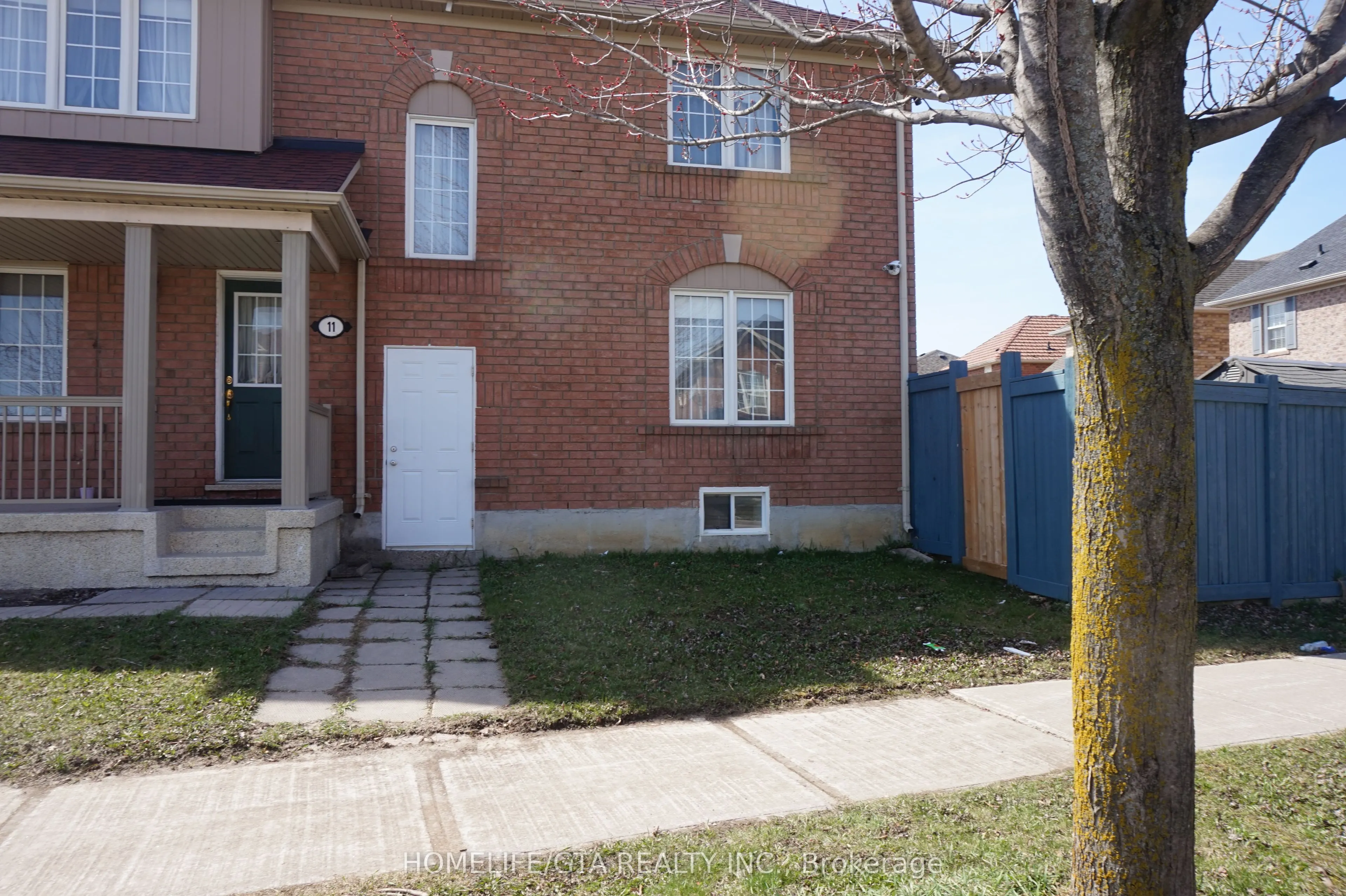 11 Flycatcher Avenue