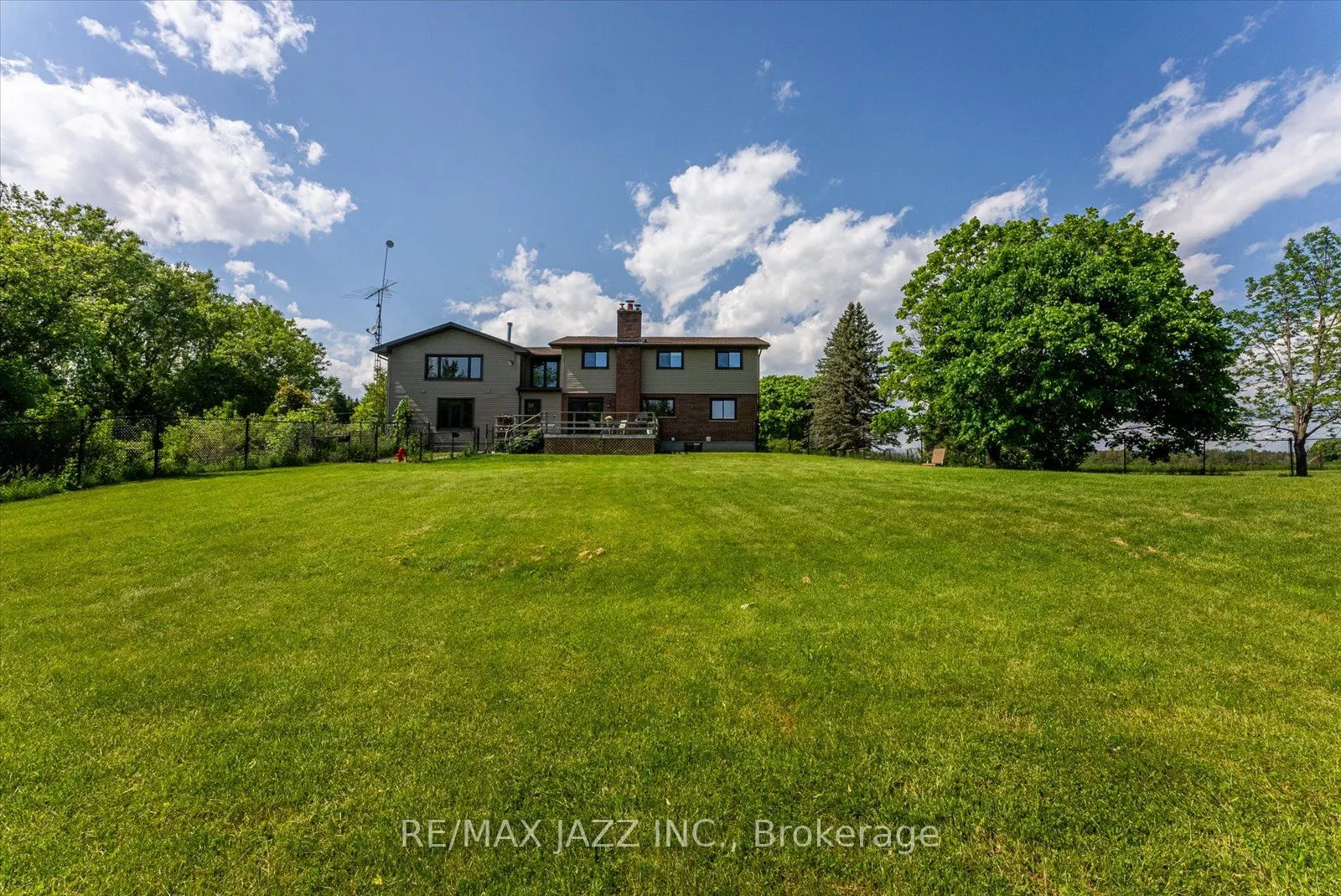 8733 Leskard Road