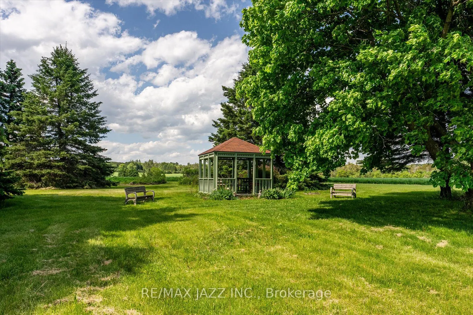 8733 Leskard Road