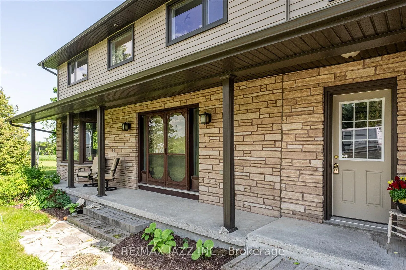 8733 Leskard Road