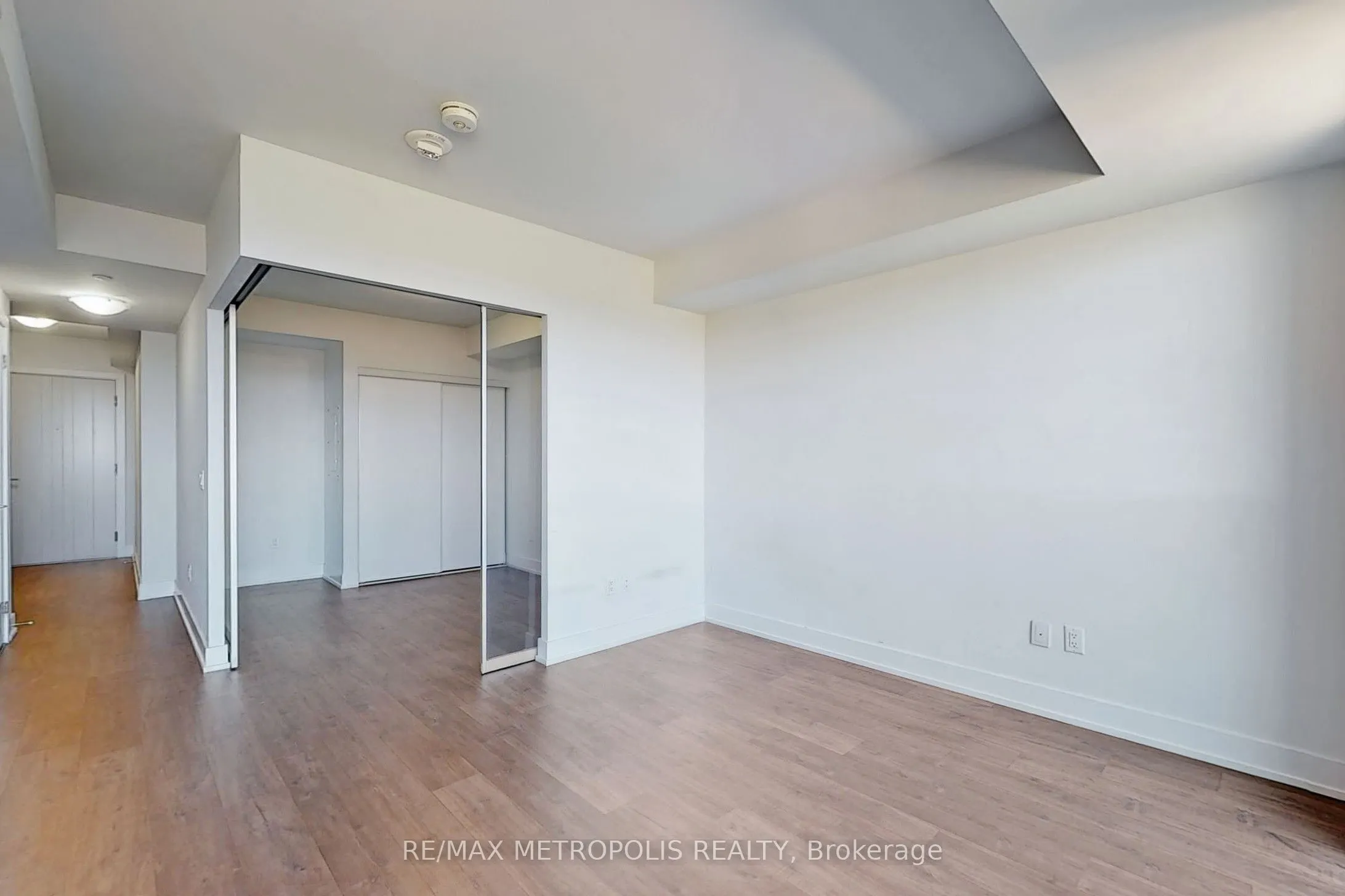 2550 Simcoe Street N, #2101