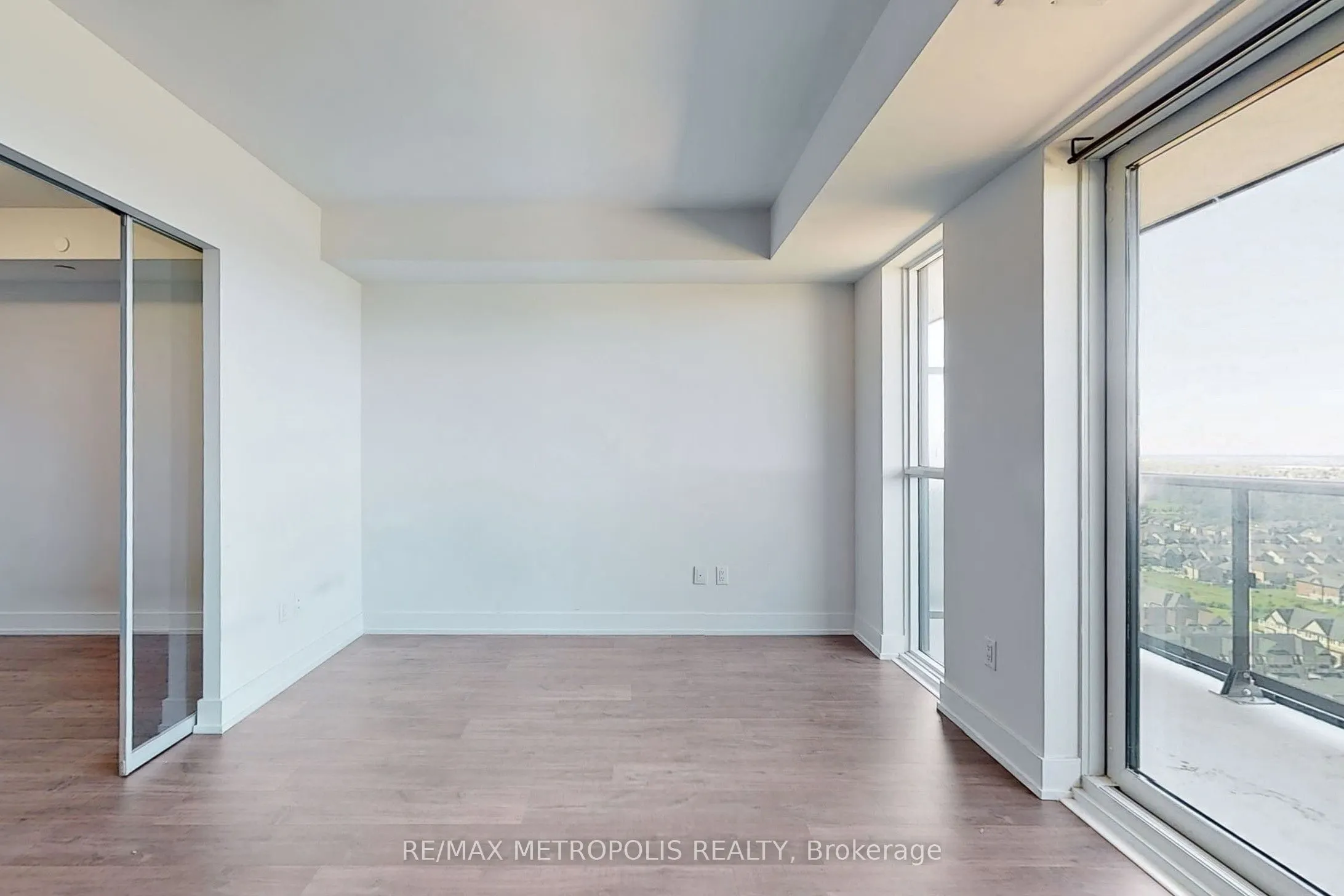 2550 Simcoe Street N, #2101