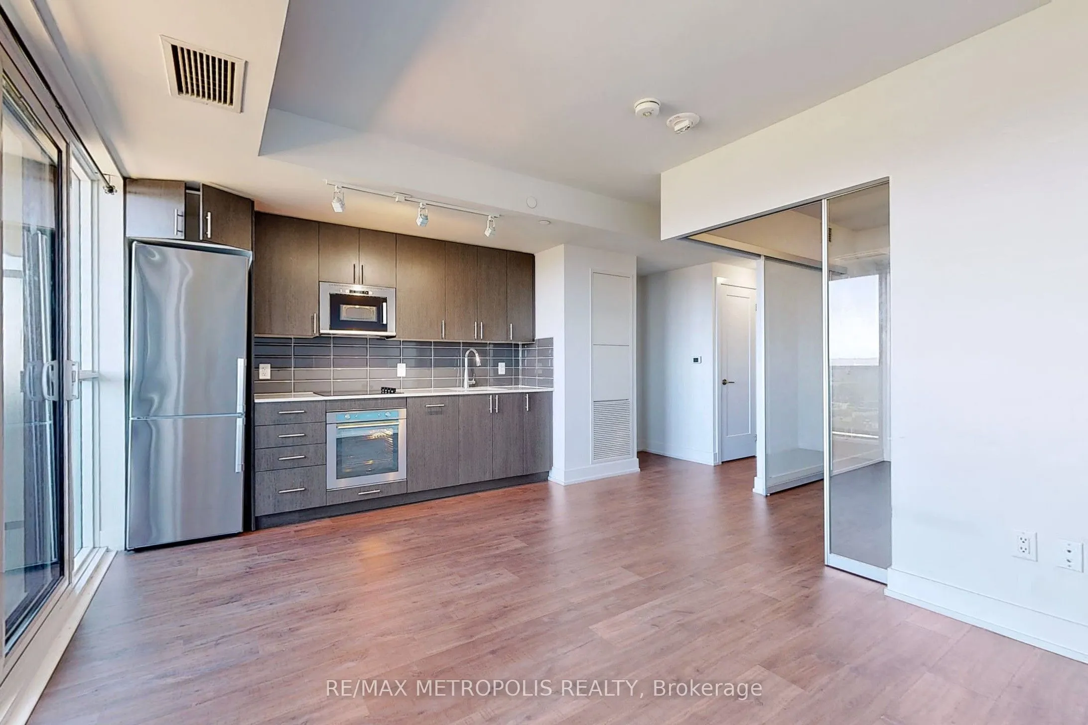 2550 Simcoe Street N, #2101