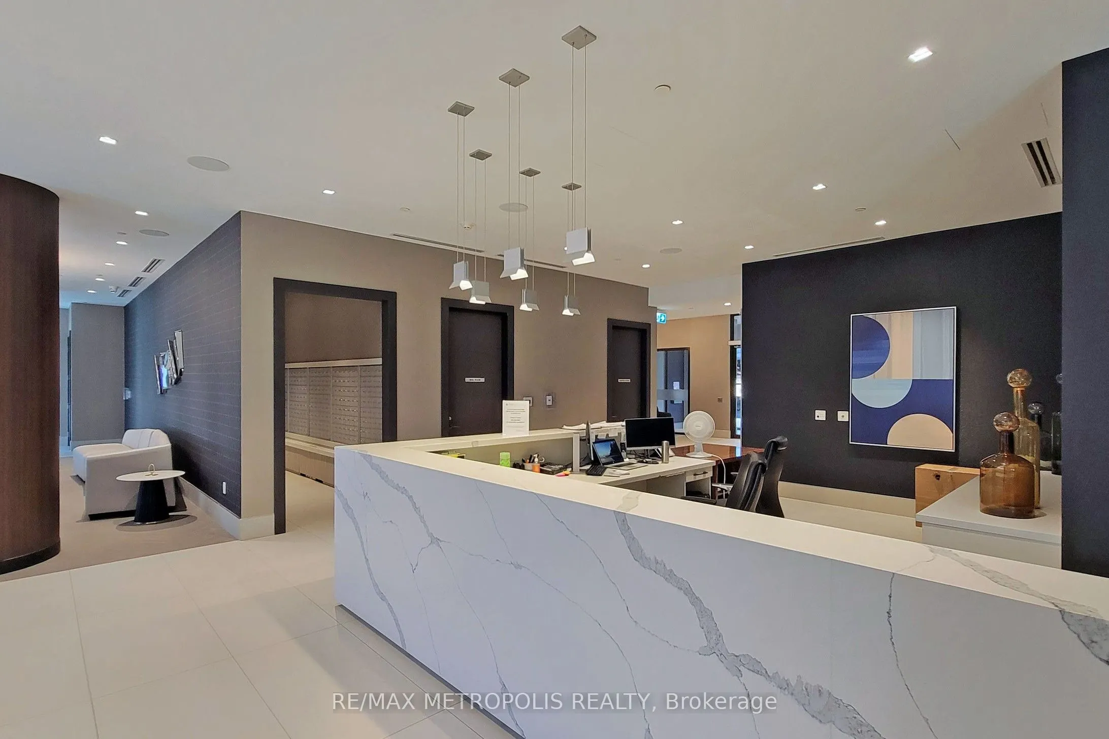 2550 Simcoe Street N, #2101