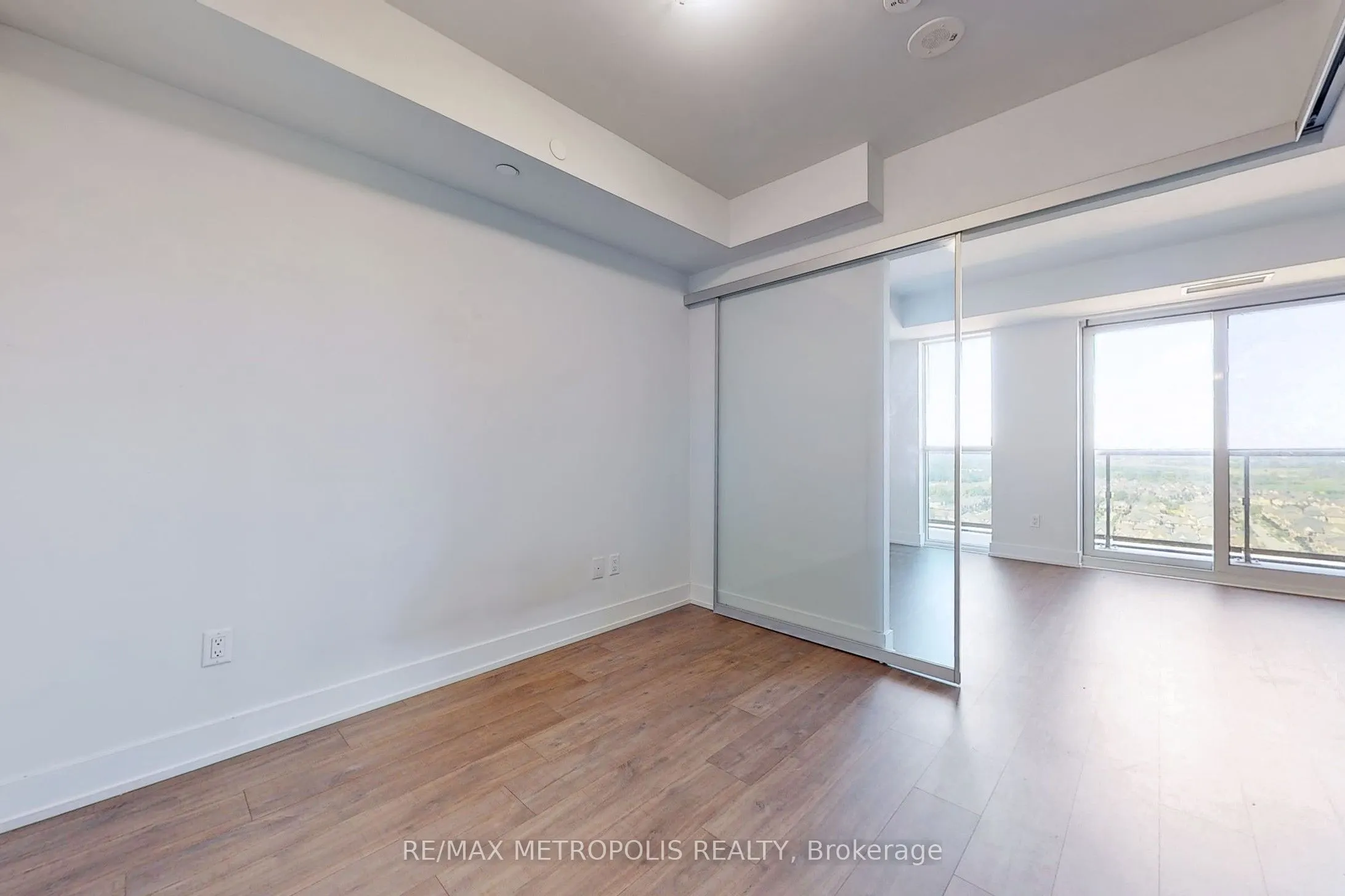 2550 Simcoe Street N, #2101