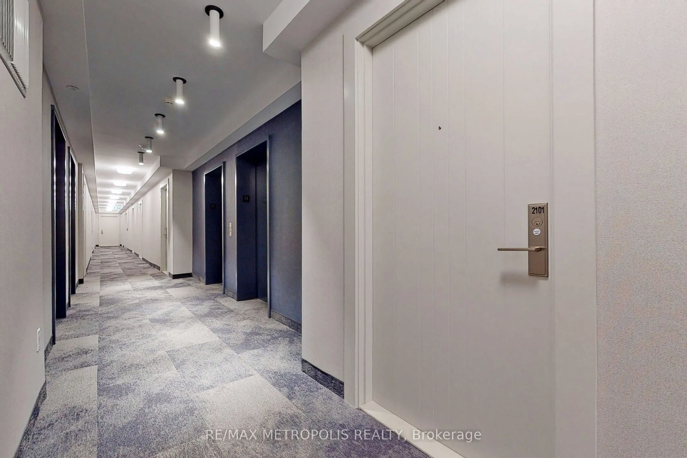 2550 Simcoe Street N, #2101