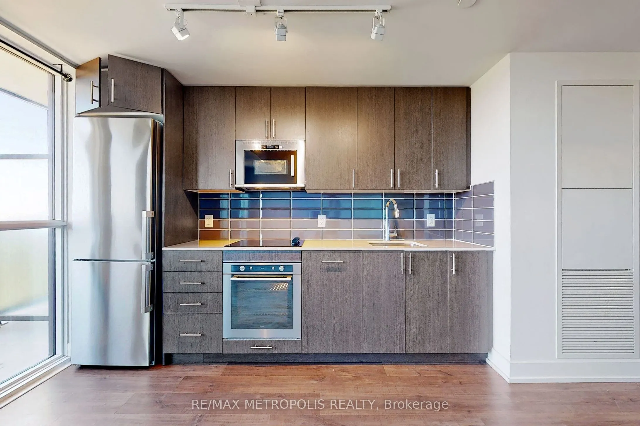 2550 Simcoe Street N, #2101