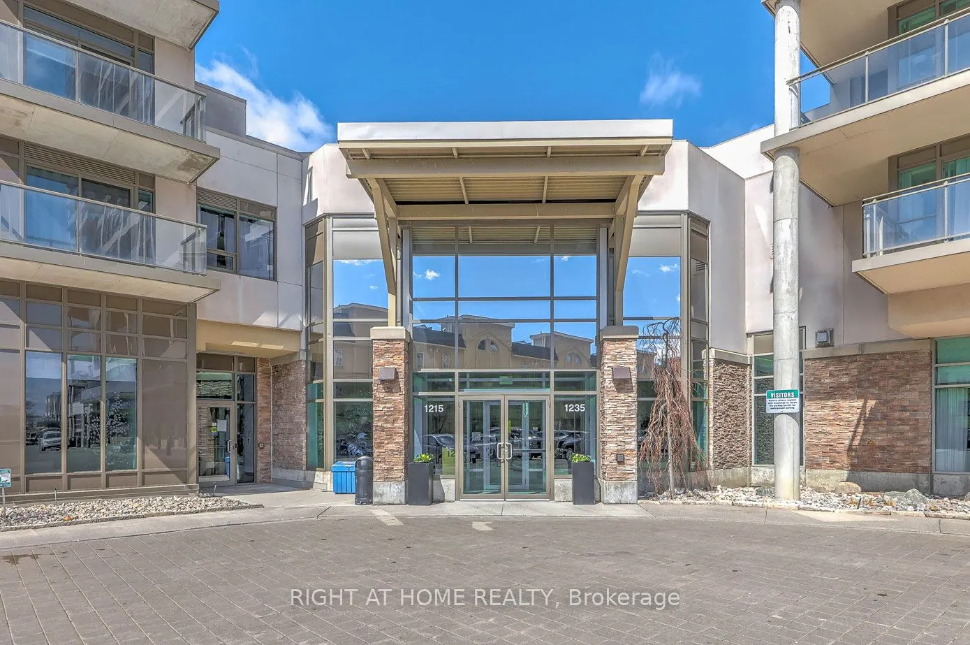 1235 Bayly Street, #702