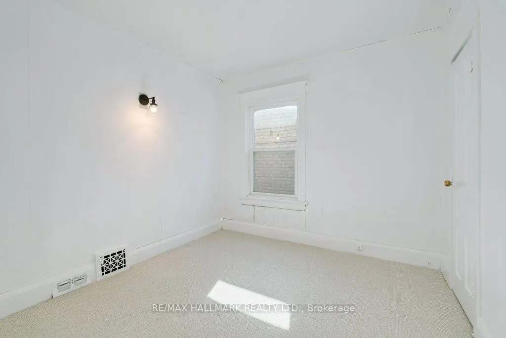 935 Kingston Road