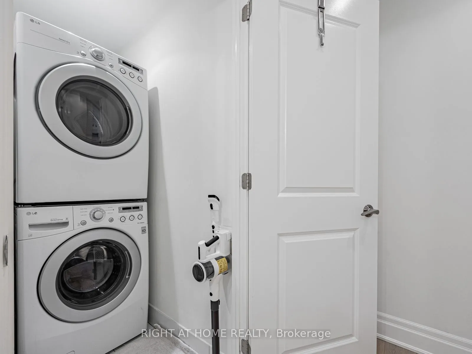 1 Rainsford Road, #207