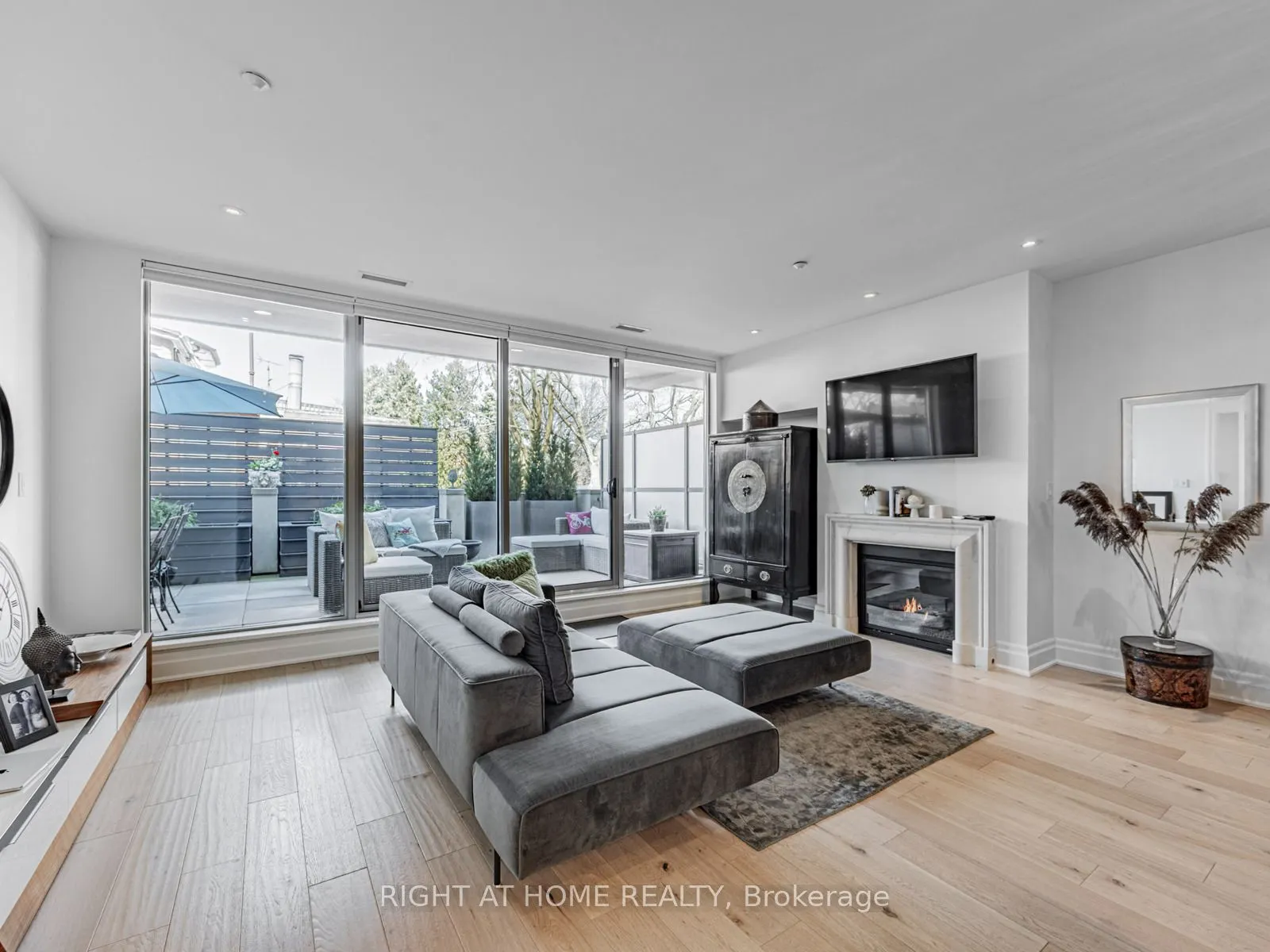 1 Rainsford Road, #207