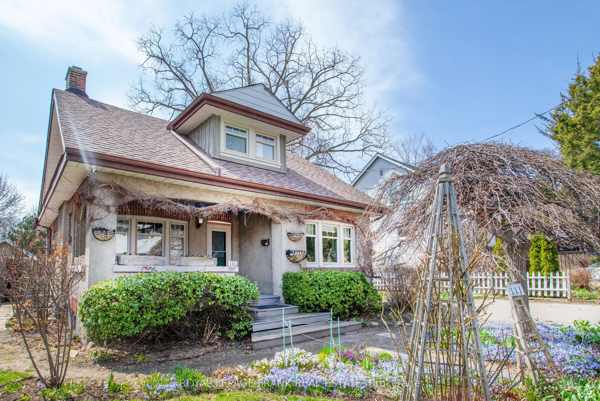 111 Trent Street W