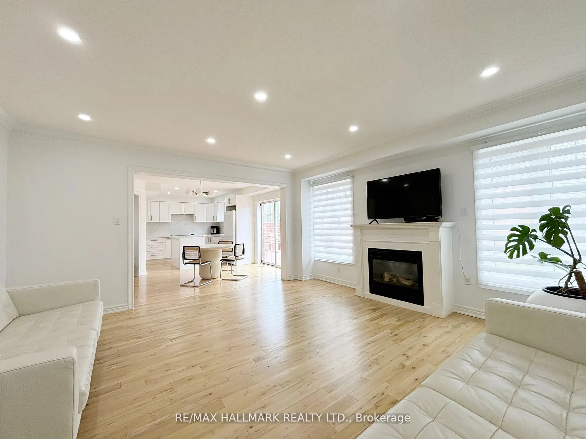 60 Morland Crescent
