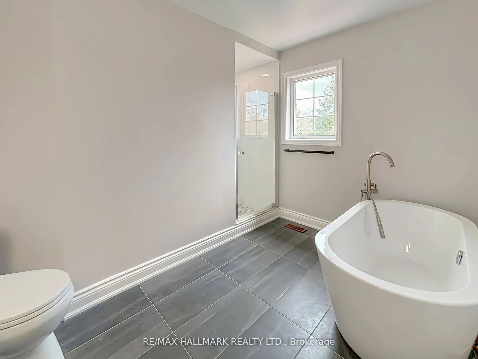 60 Morland Crescent