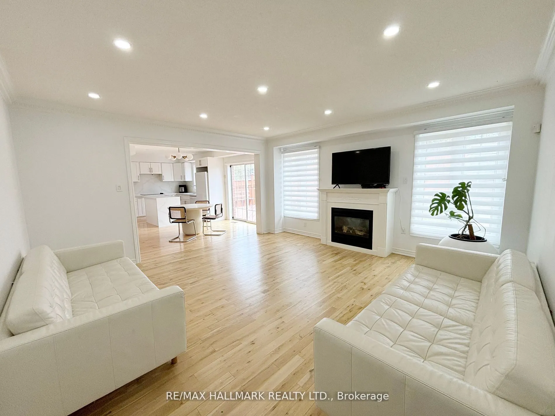 60 Morland Crescent