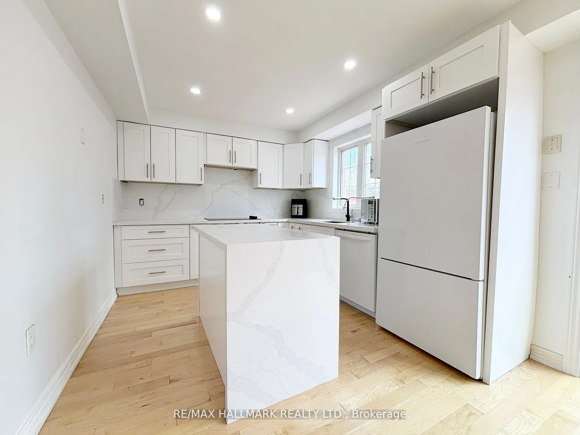 60 Morland Crescent