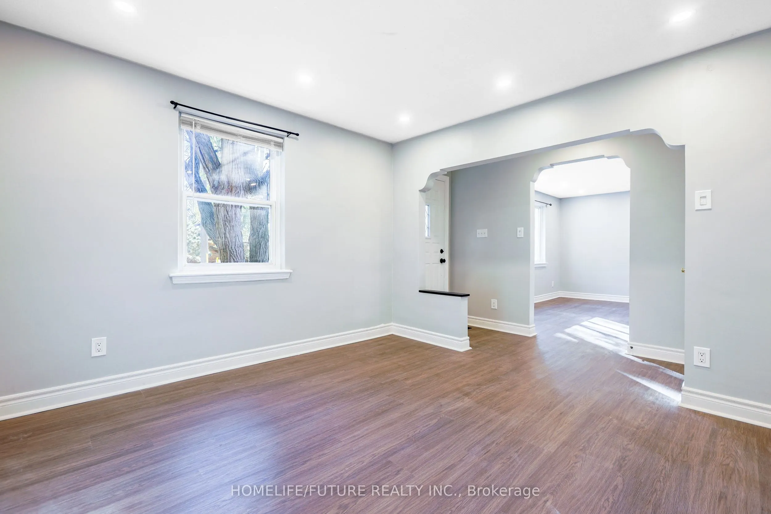 226 Oakridge Drive