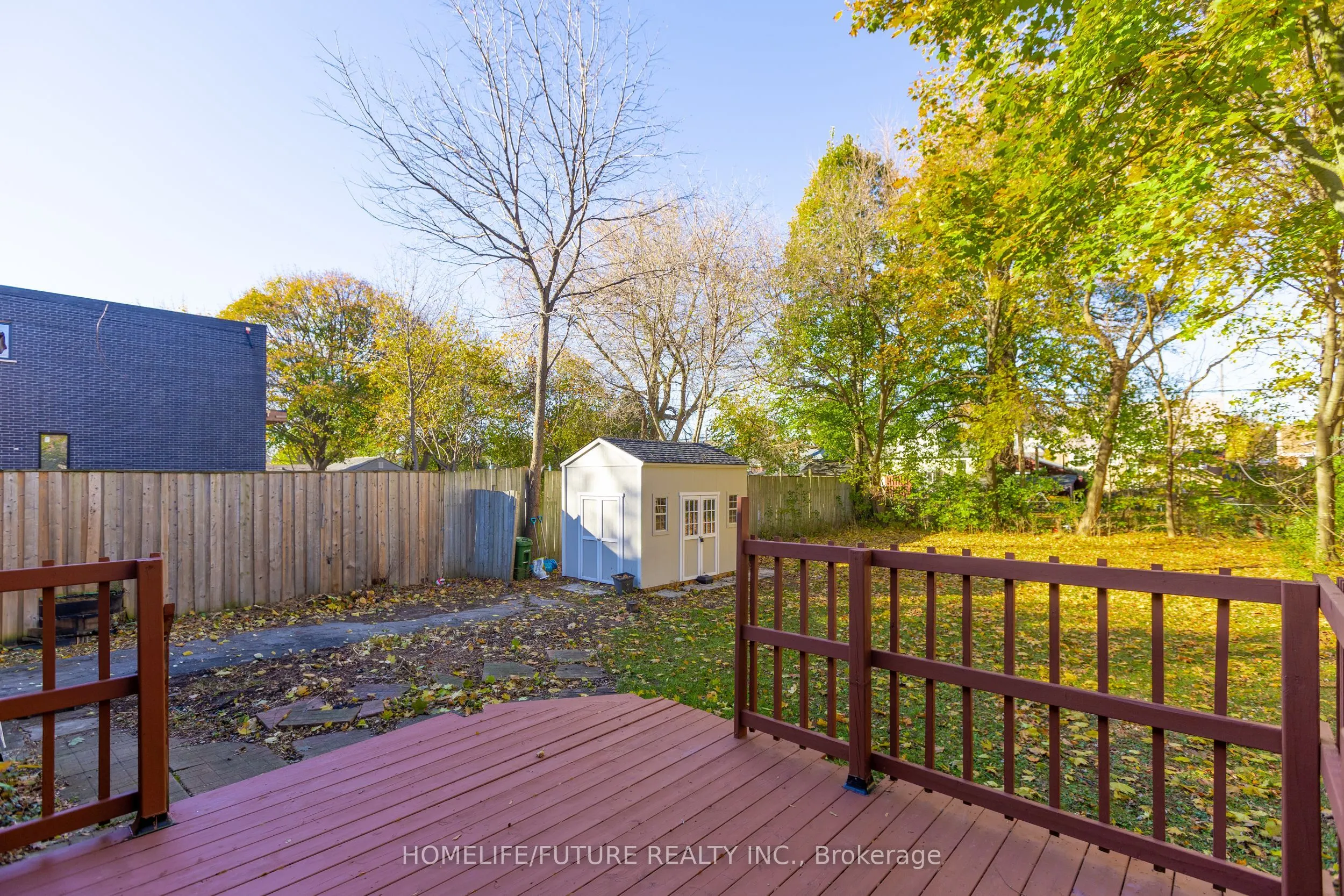 226 Oakridge Drive