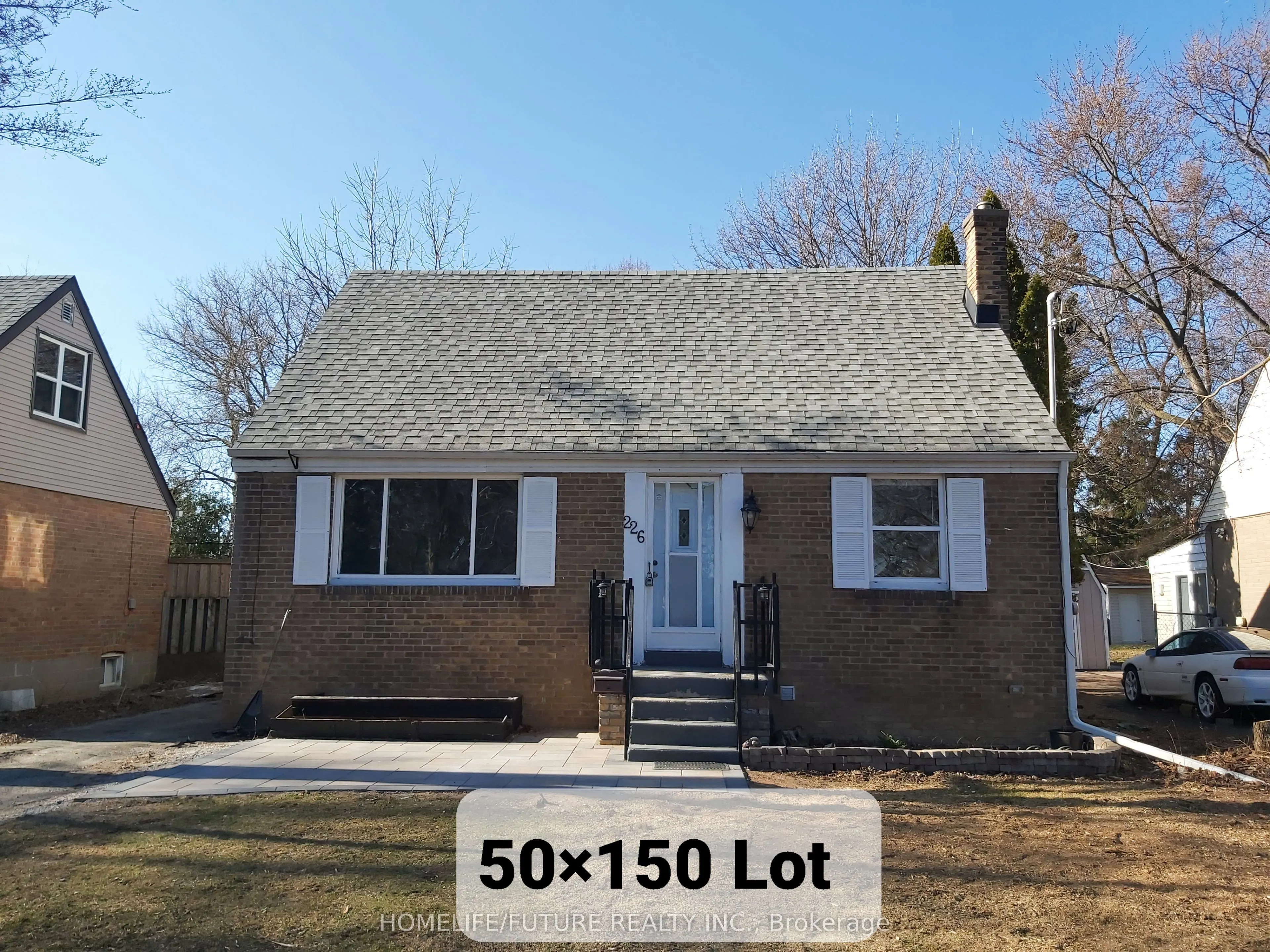 226 Oakridge Drive